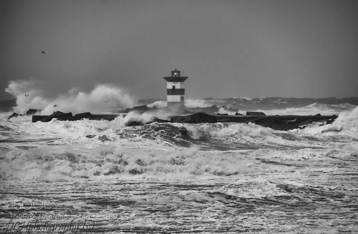 Canon EOS 650D (EOS Rebel T4i / EOS Kiss X6i) sample photo. Drama at sea photography