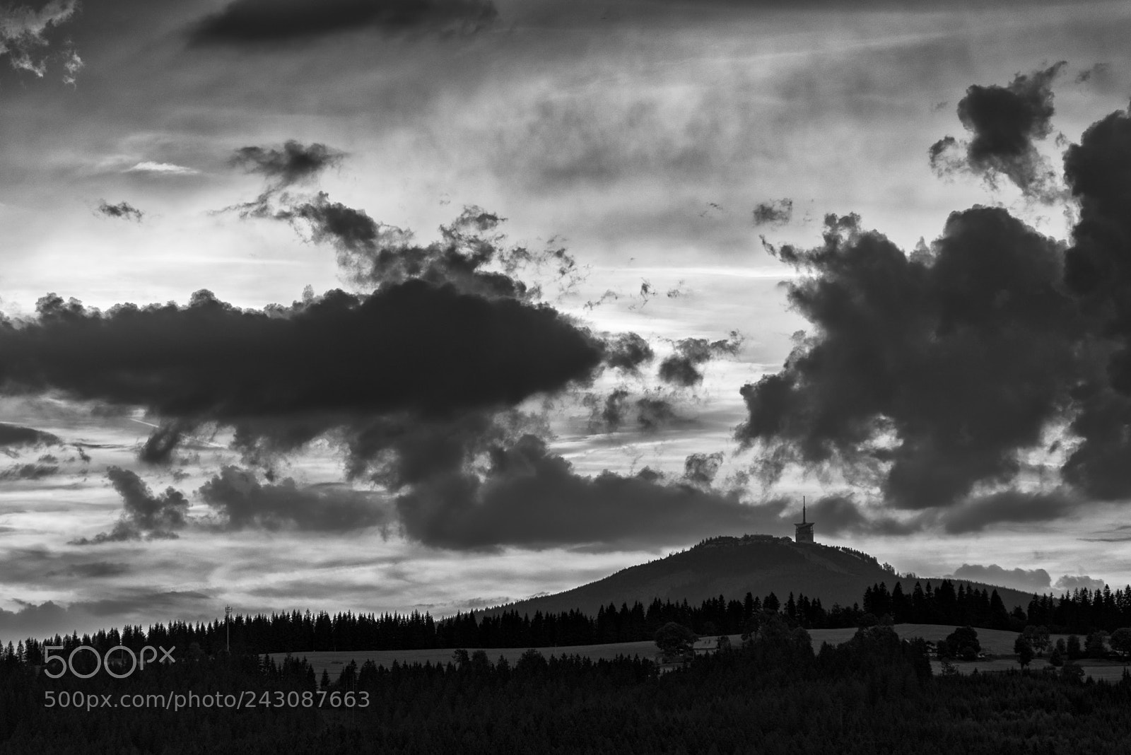 Nikon D800 sample photo. Lysa hora b&w photography