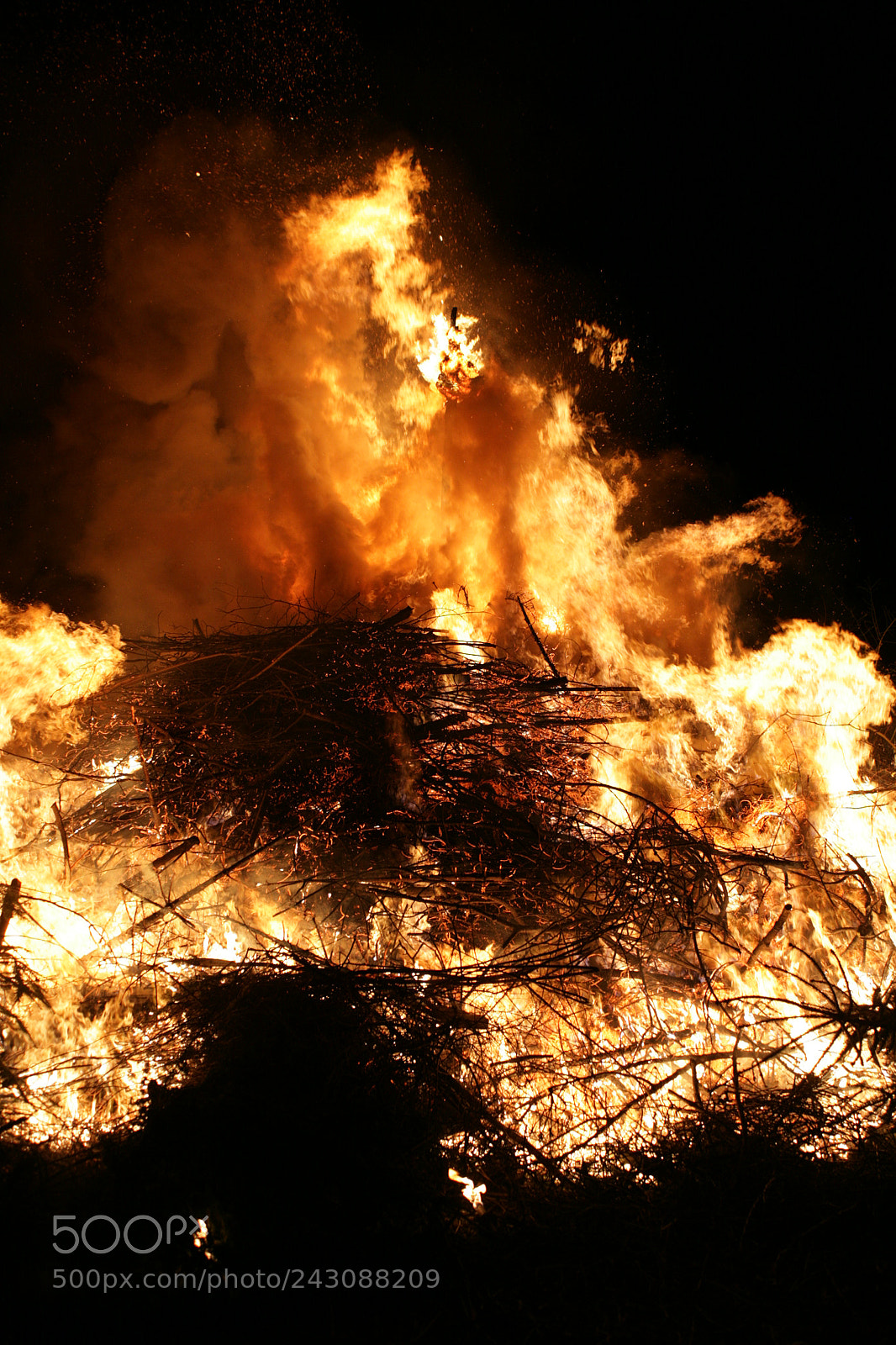 Canon EOS 5D sample photo. Bonfire funken photography
