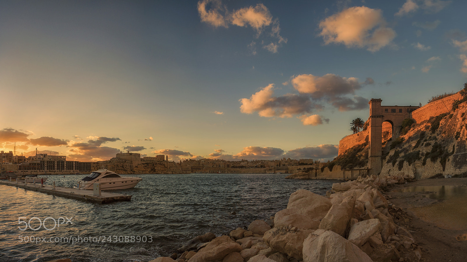 Canon EOS 650D (EOS Rebel T4i / EOS Kiss X6i) sample photo. Evening in malta photography