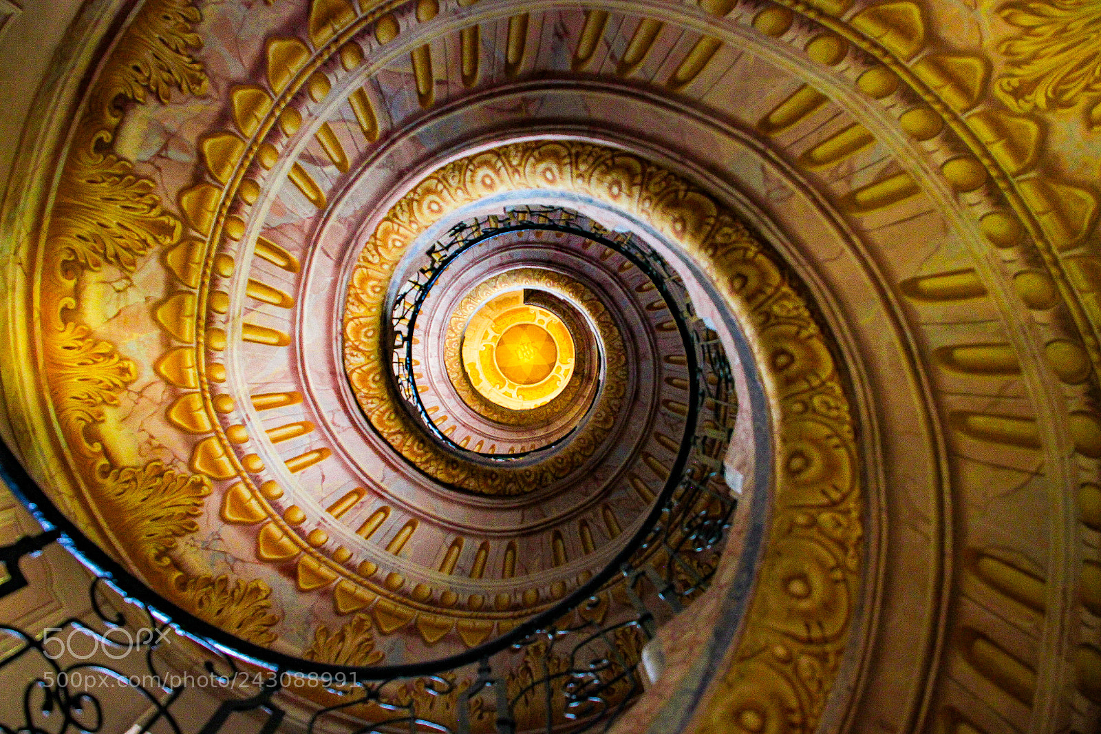 Canon EOS 500D (EOS Rebel T1i / EOS Kiss X3) sample photo. Spiral staircase melk photography