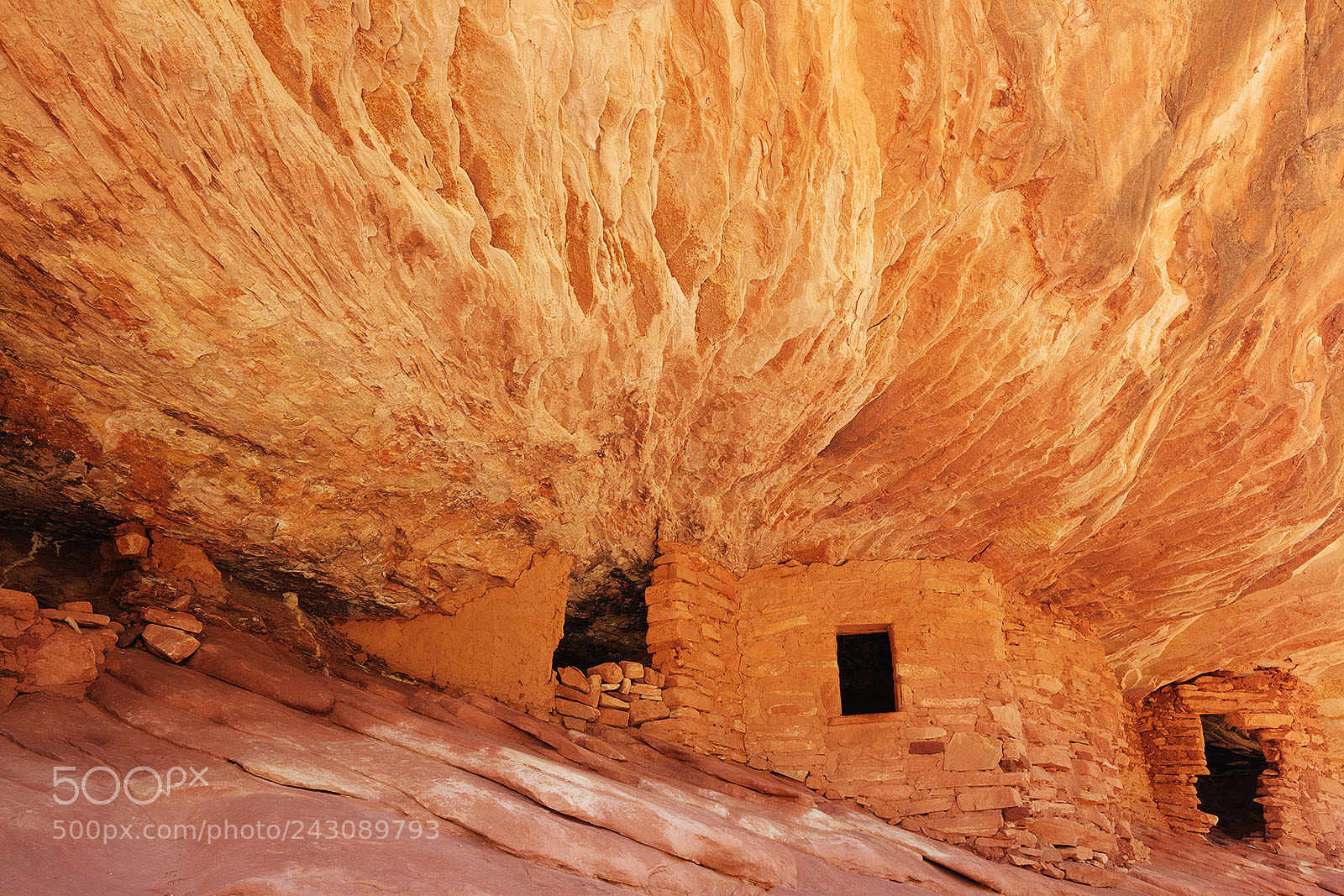 Canon EOS 5DS R sample photo. Burning roof ruin photography