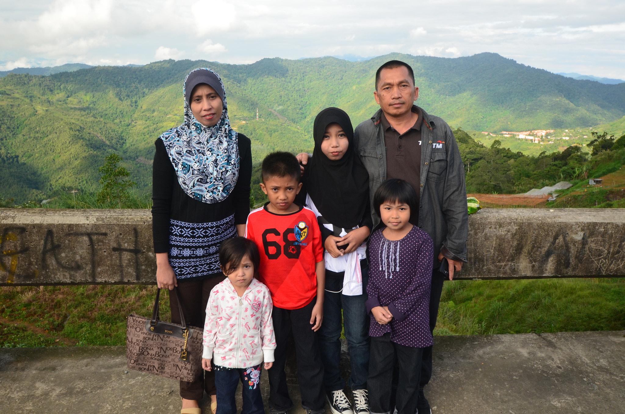 Nikon D5100 sample photo. Malaysian family photography