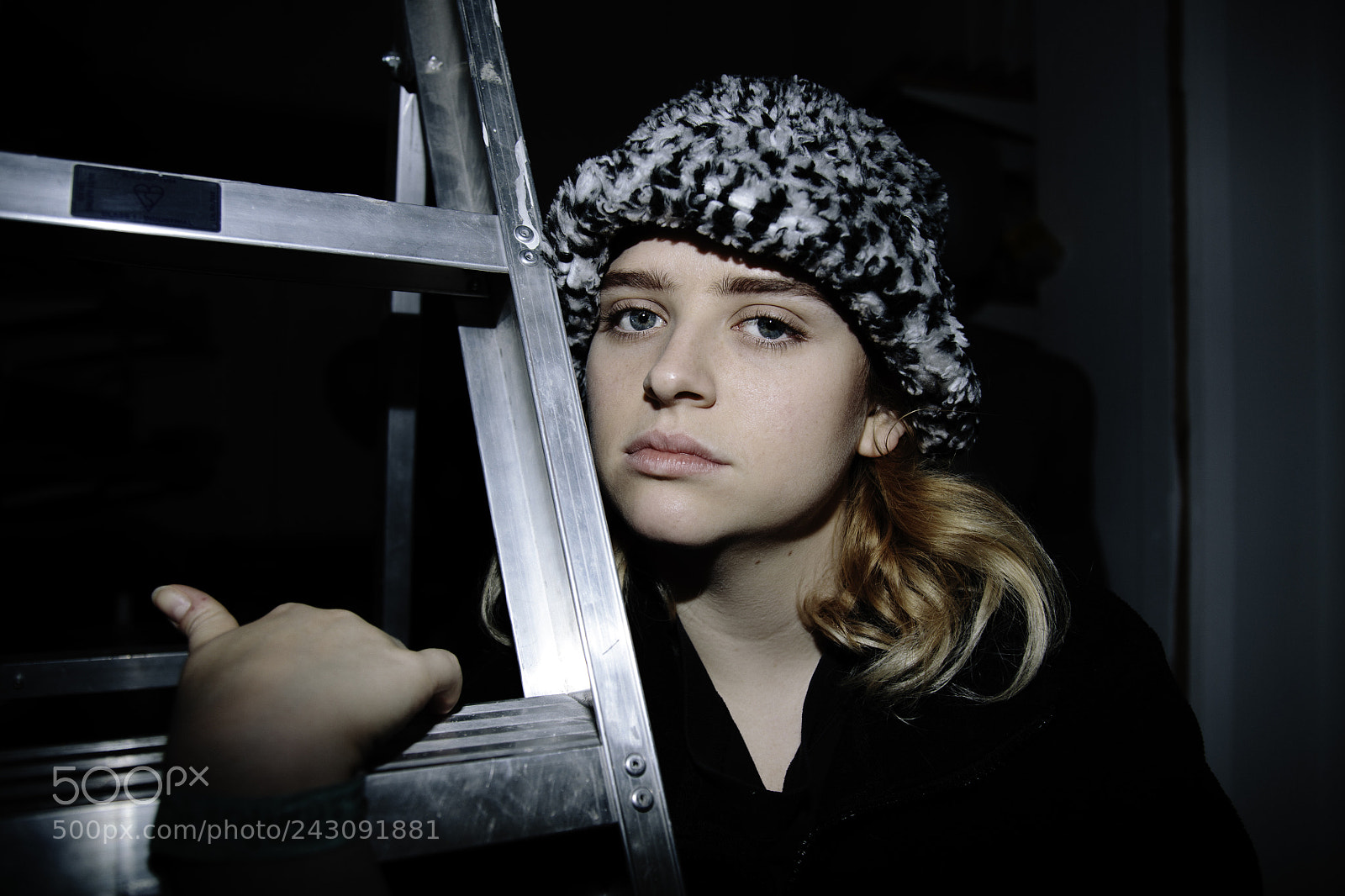 Canon EOS 5DS sample photo. Flash gun test photography