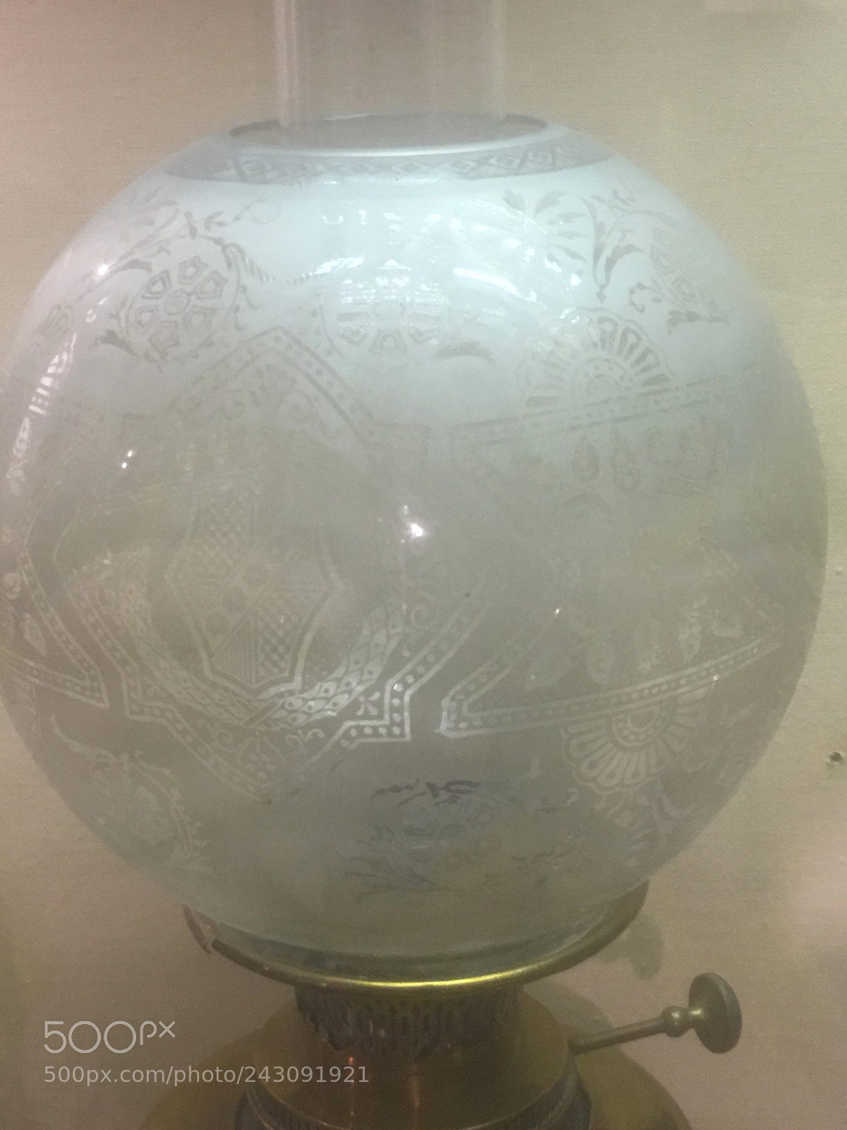 Apple iPhone 6s Plus sample photo. Glass lampshade. this beautiful photography