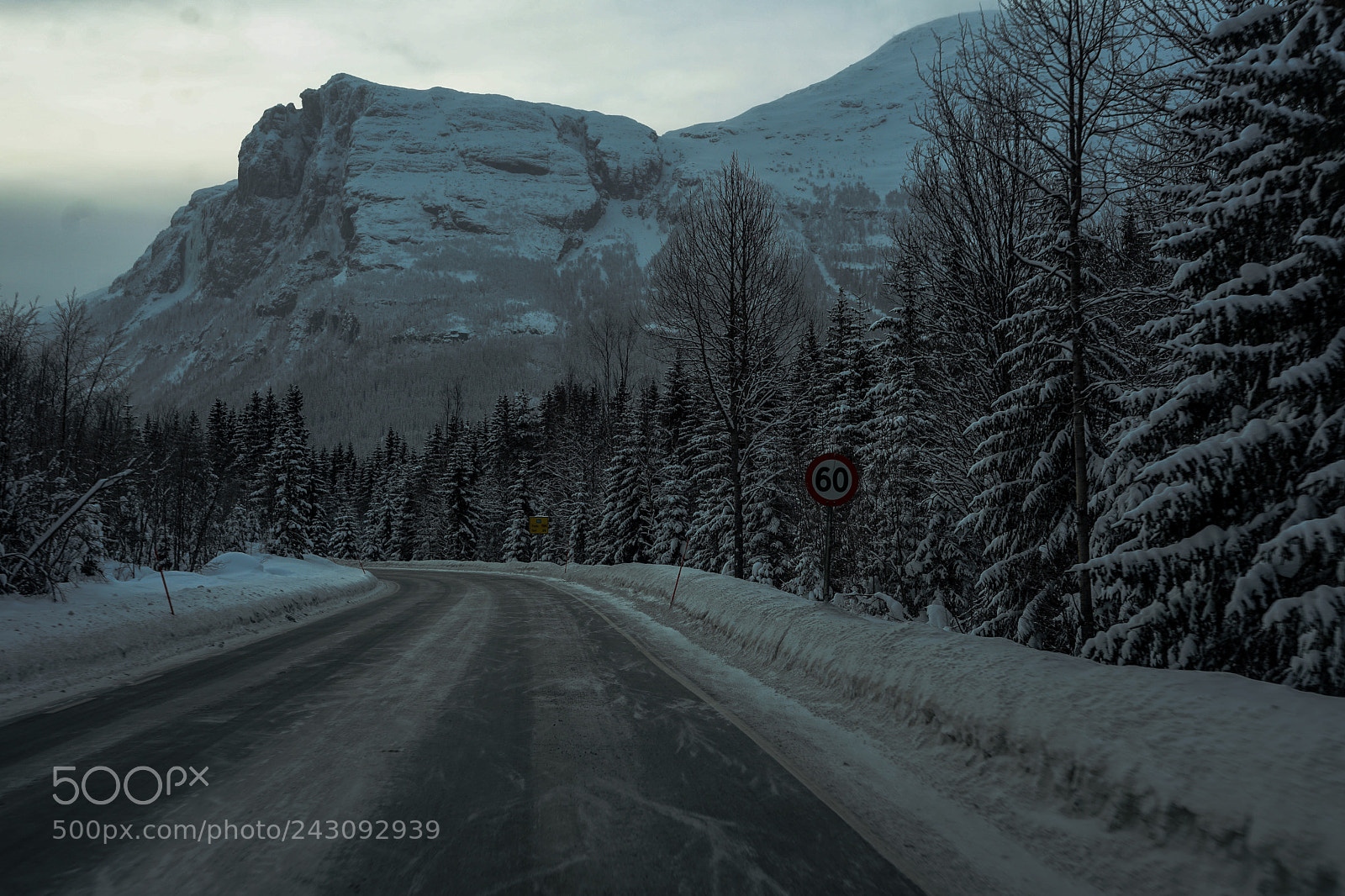 Sony a7 II sample photo. Road... i'm not the photography