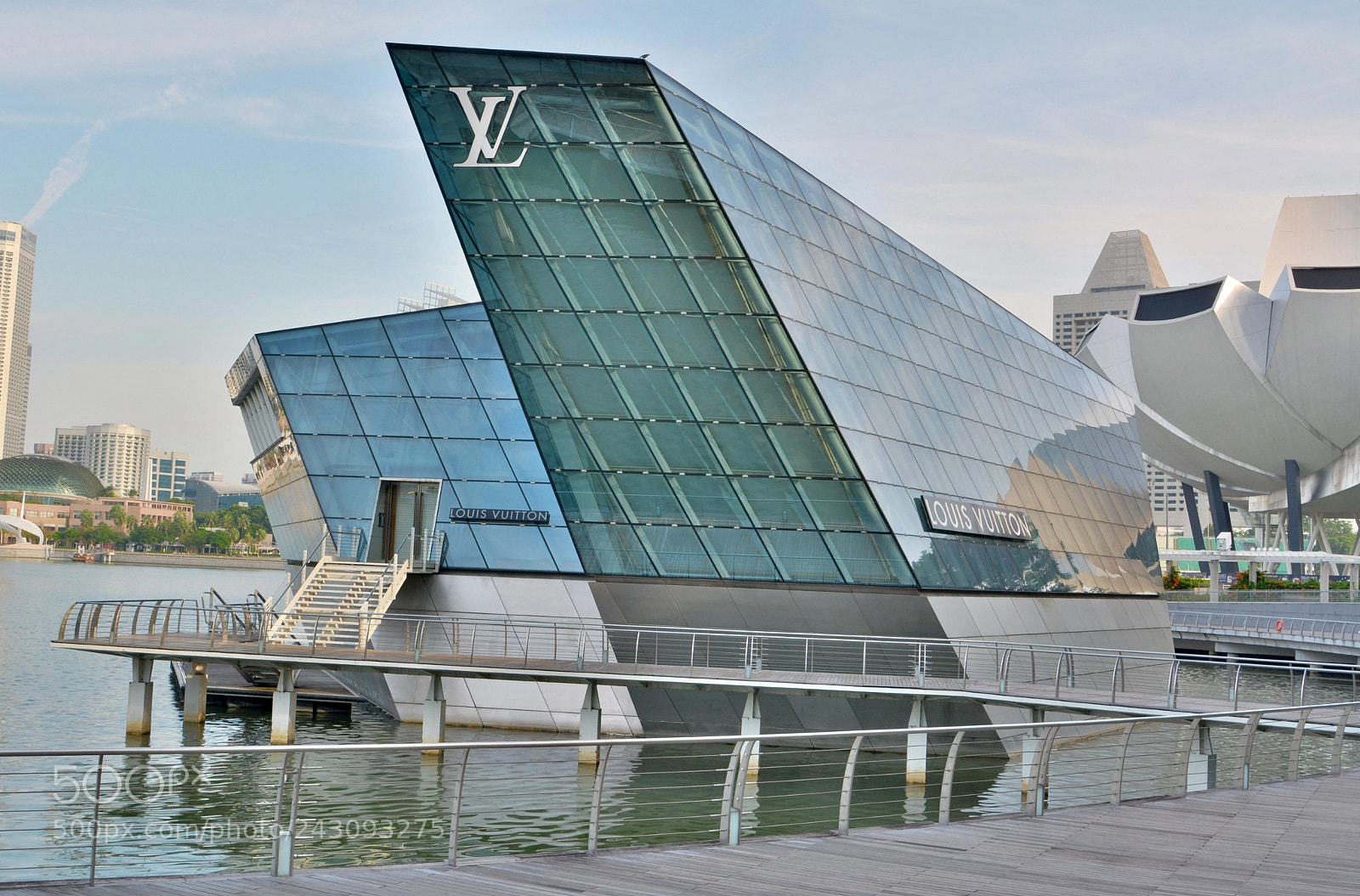 Nikon D7100 sample photo. Louis vuitton shop in photography