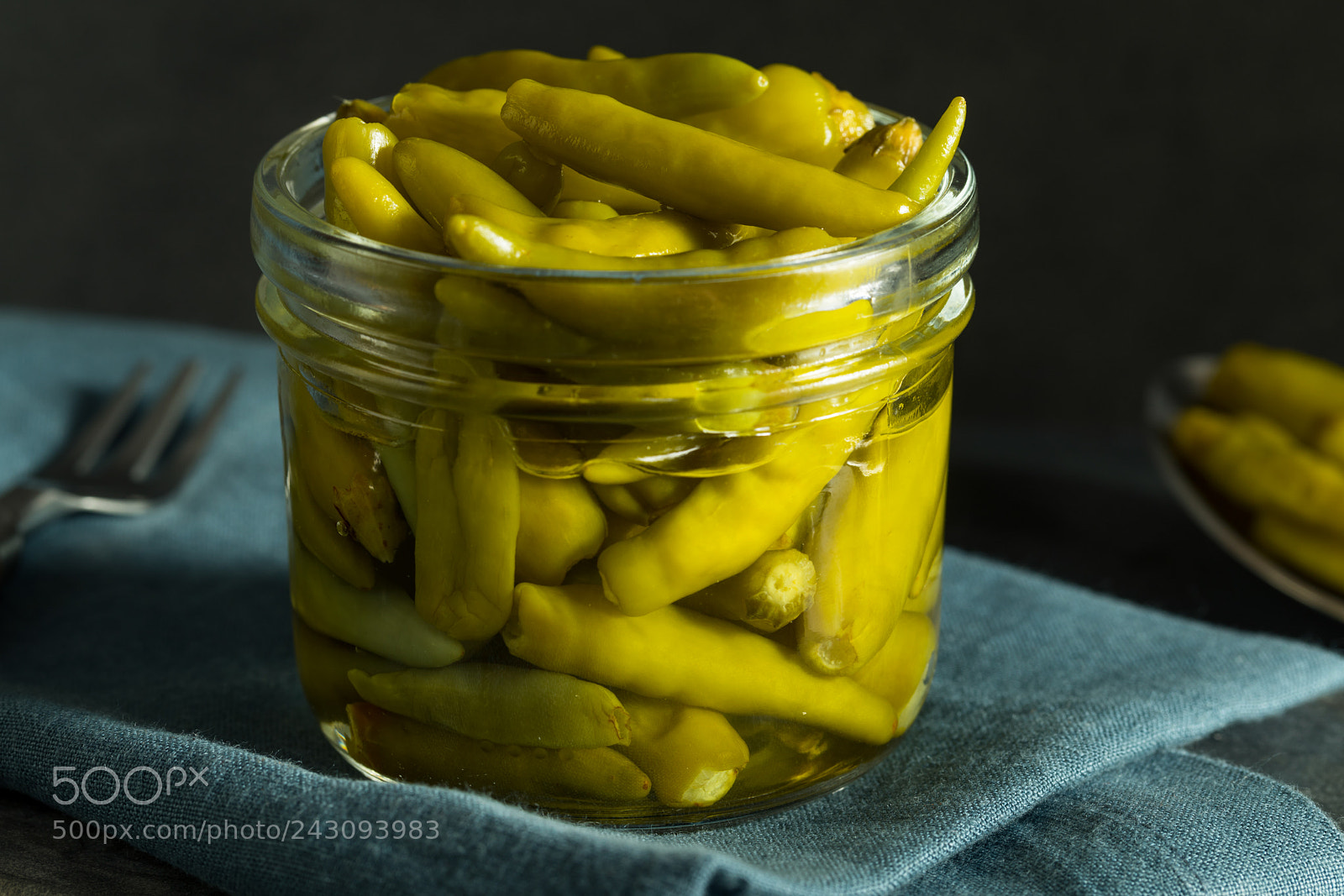 Canon EOS 5D Mark IV sample photo. Organic pickled green sport photography