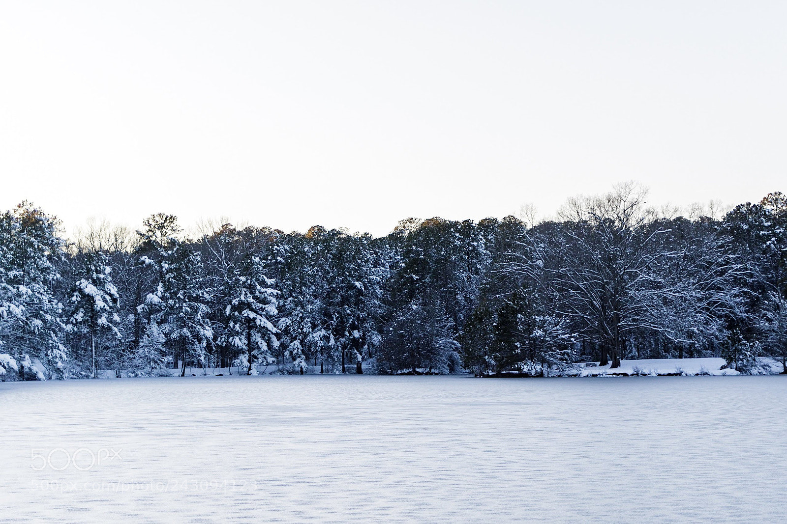 Canon EOS 7D Mark II sample photo. Snowy lake at sunset photography
