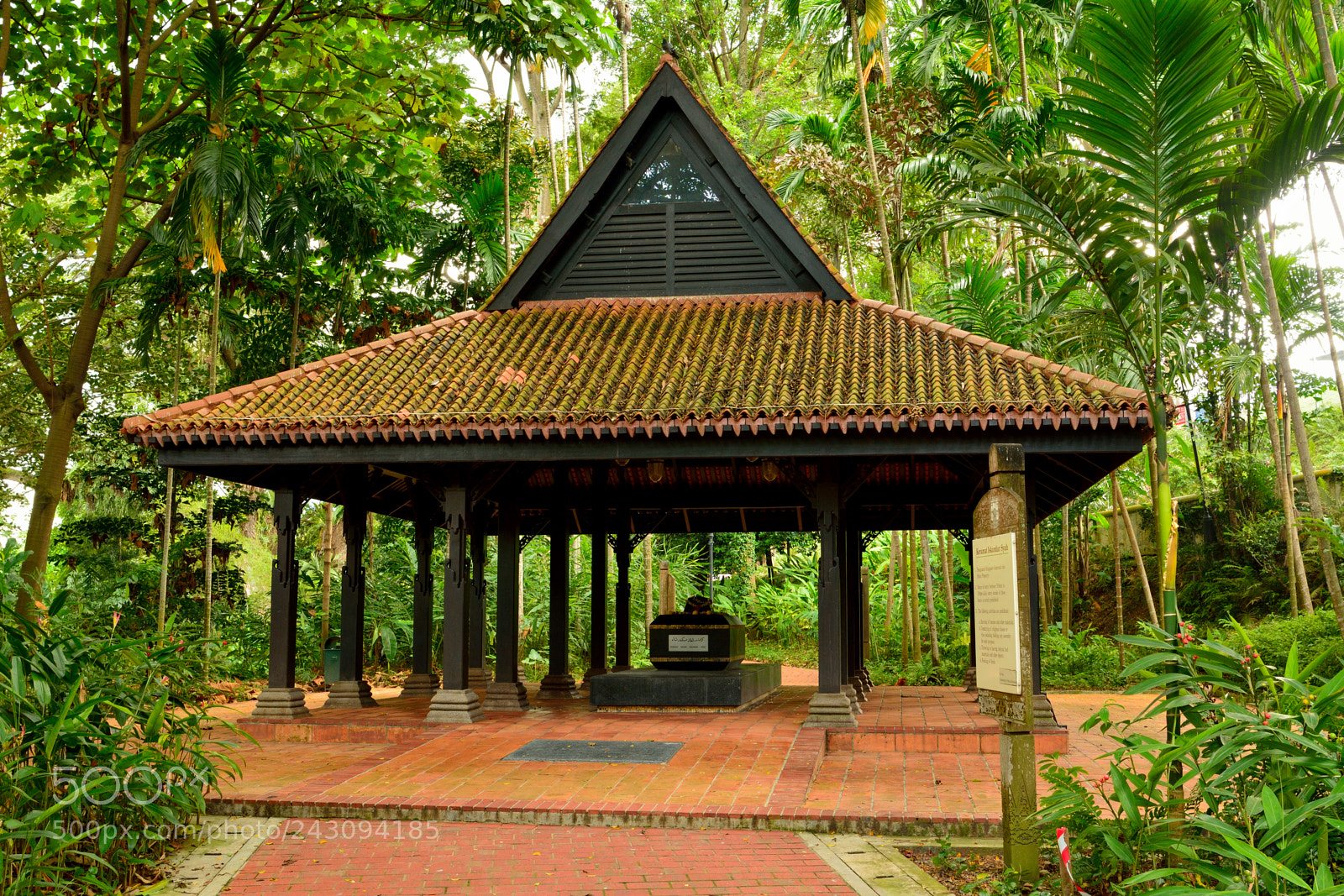 Nikon D7100 sample photo. Tomb of keramat iskandar photography
