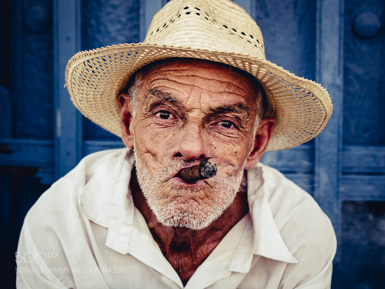 Nikon D5500 sample photo. Smoking man photography
