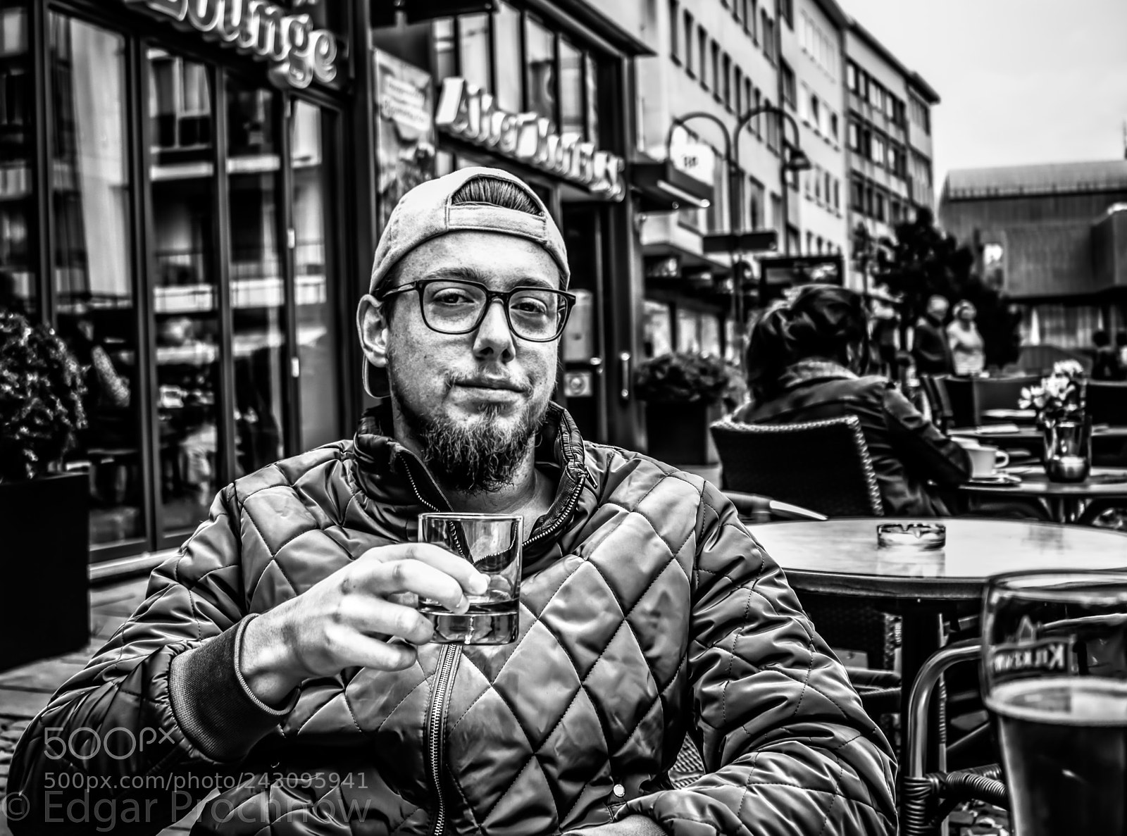 Canon EOS 750D (EOS Rebel T6i / EOS Kiss X8i) sample photo. Irish pub photography