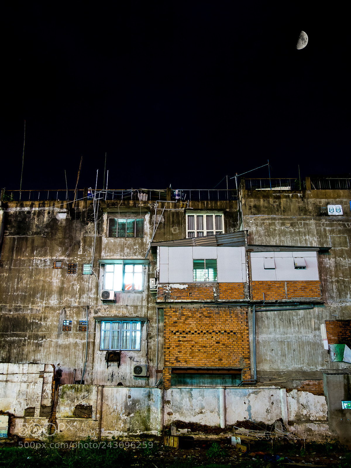 Olympus OM-D E-M5 sample photo. Saigon house in the photography