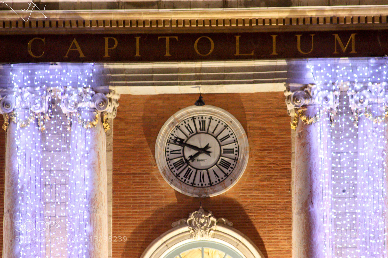 Canon EOS 450D (EOS Rebel XSi / EOS Kiss X2) sample photo. Capitolium toulouse by night photography