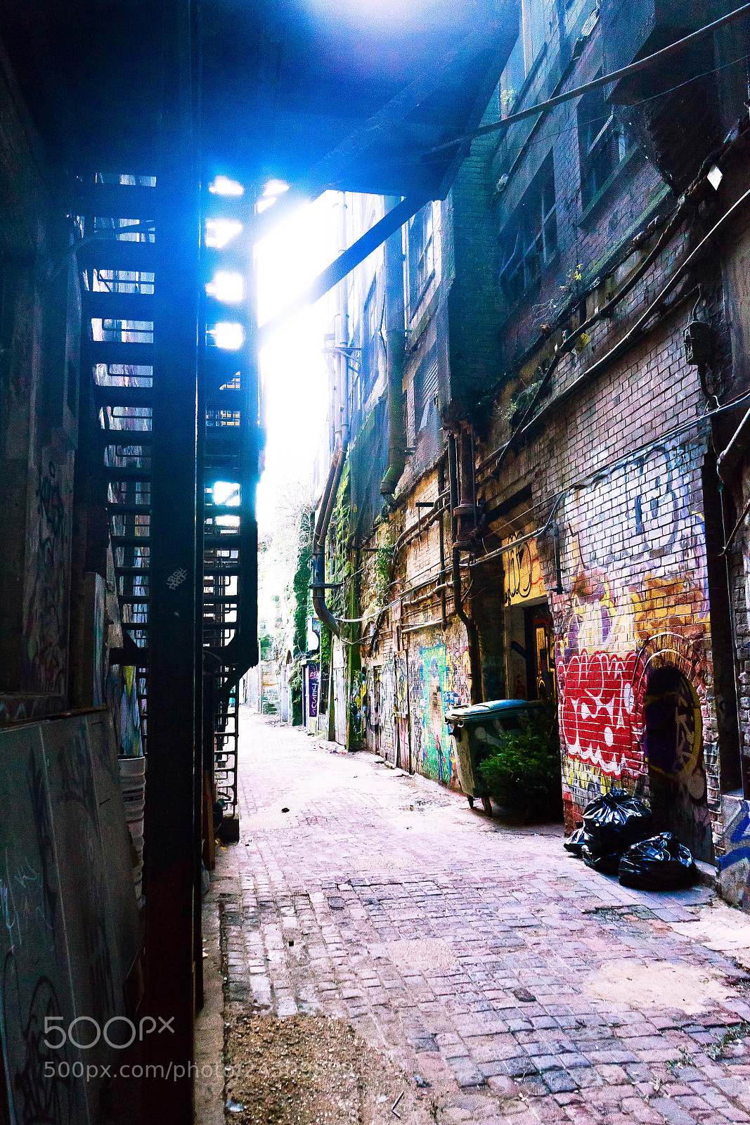 Sony a7 sample photo. Colourful alleyway photography