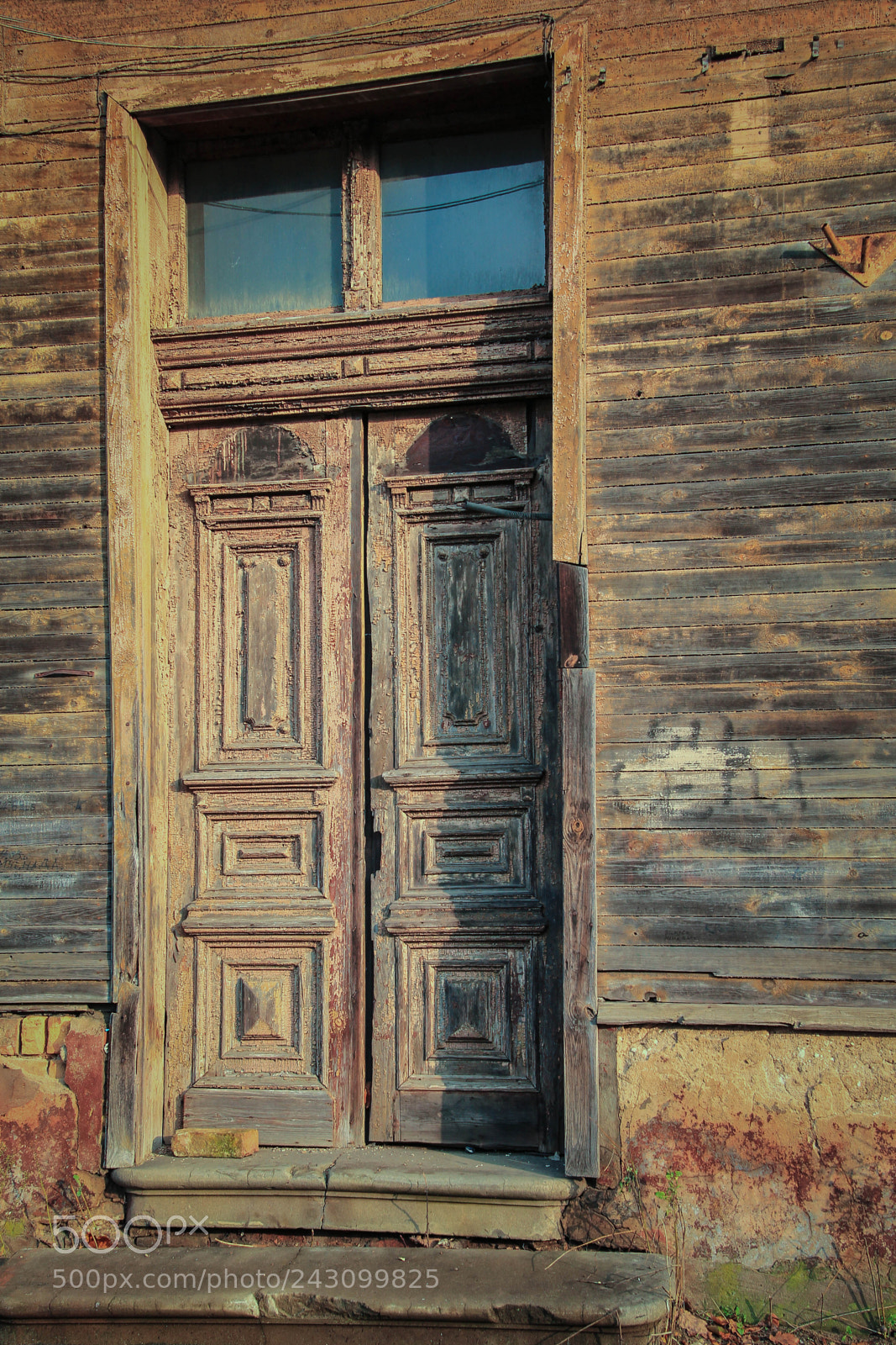 Canon EOS 60D sample photo. The door photography