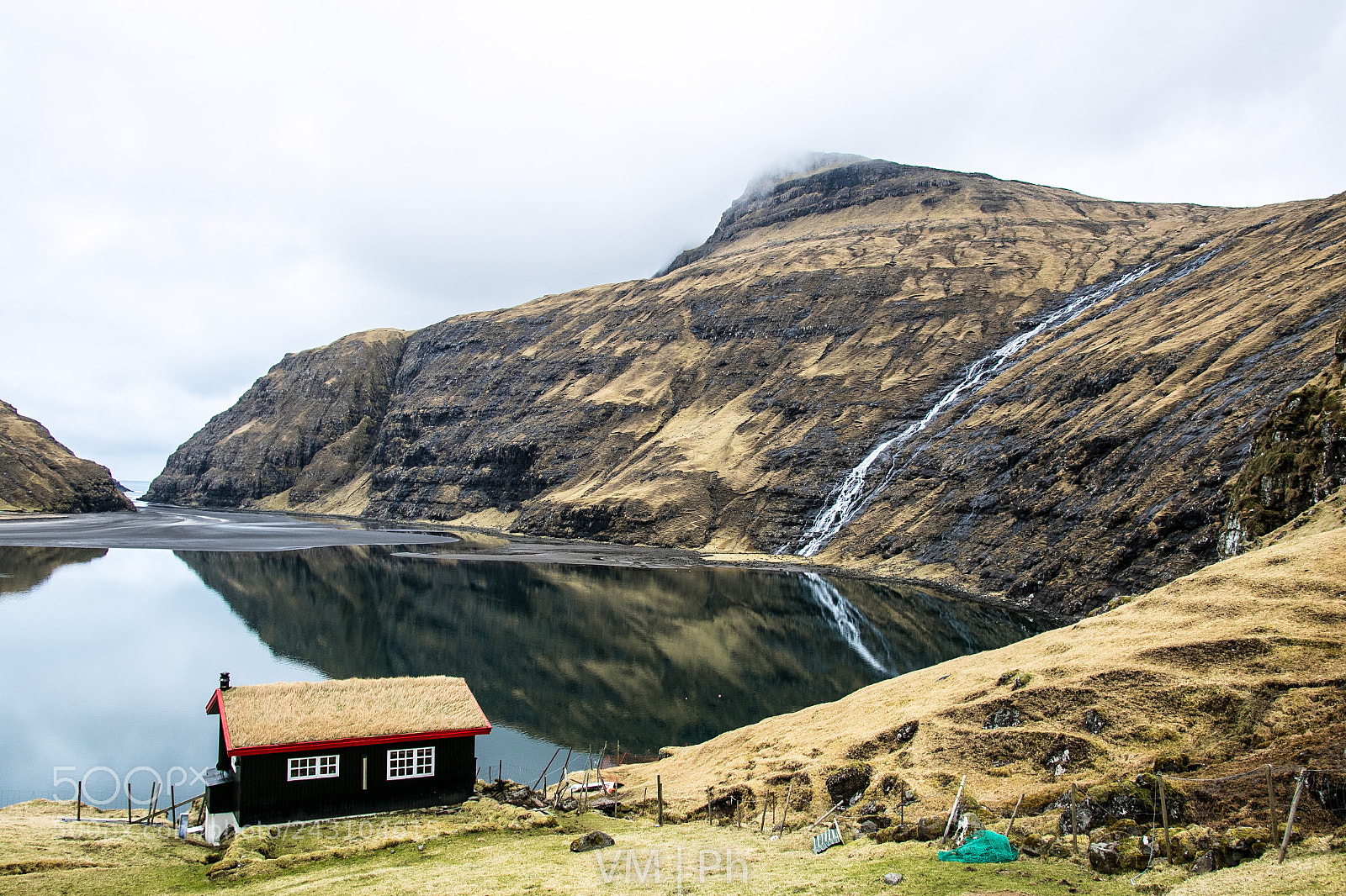 Canon EOS 7D Mark II sample photo. #faroeisland #landscapephotography photography