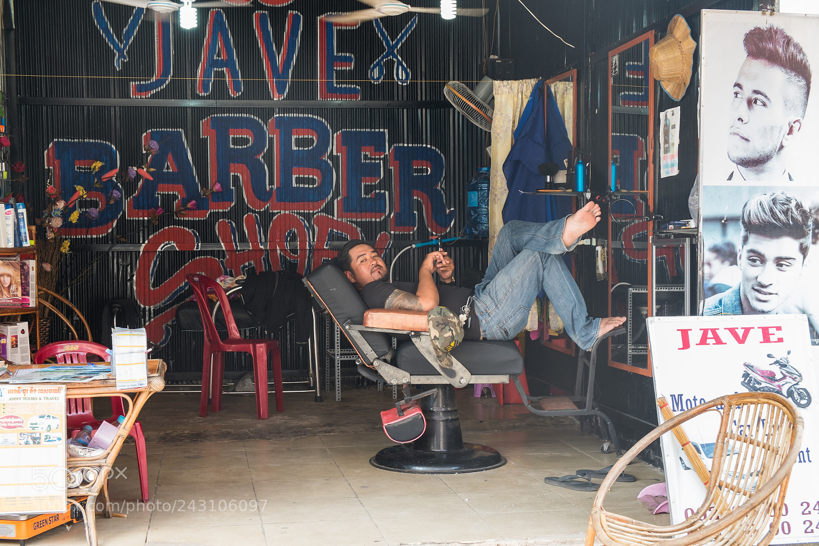 Fujifilm X-E1 sample photo. Jave the barber photography