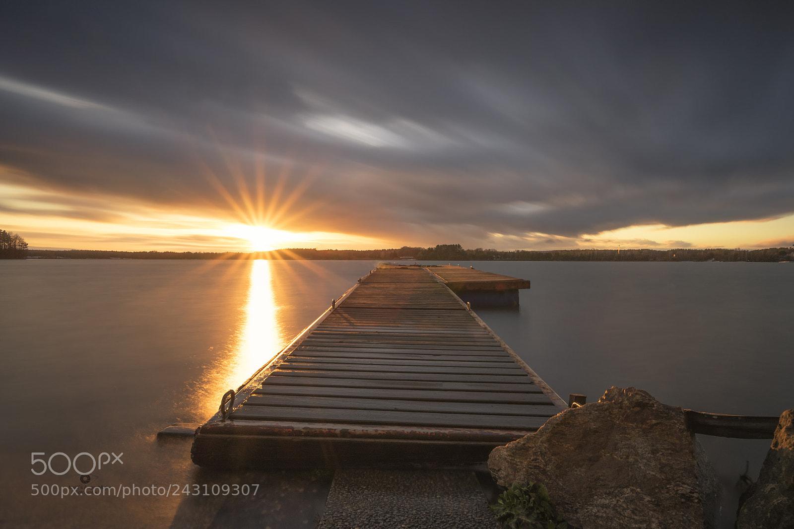 Canon EOS 7D Mark II sample photo. Cloudy winter sunset photography