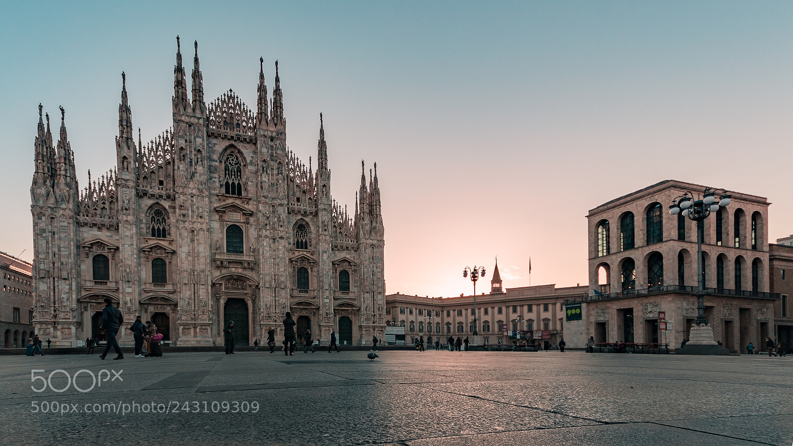 Canon EOS 760D (EOS Rebel T6s / EOS 8000D) sample photo. Duomo photography