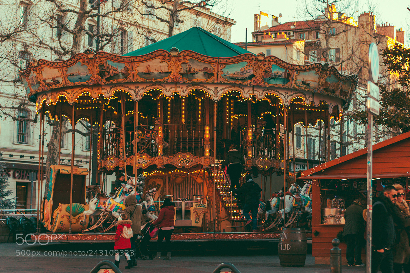 Nikon D3100 sample photo. Carousel photography