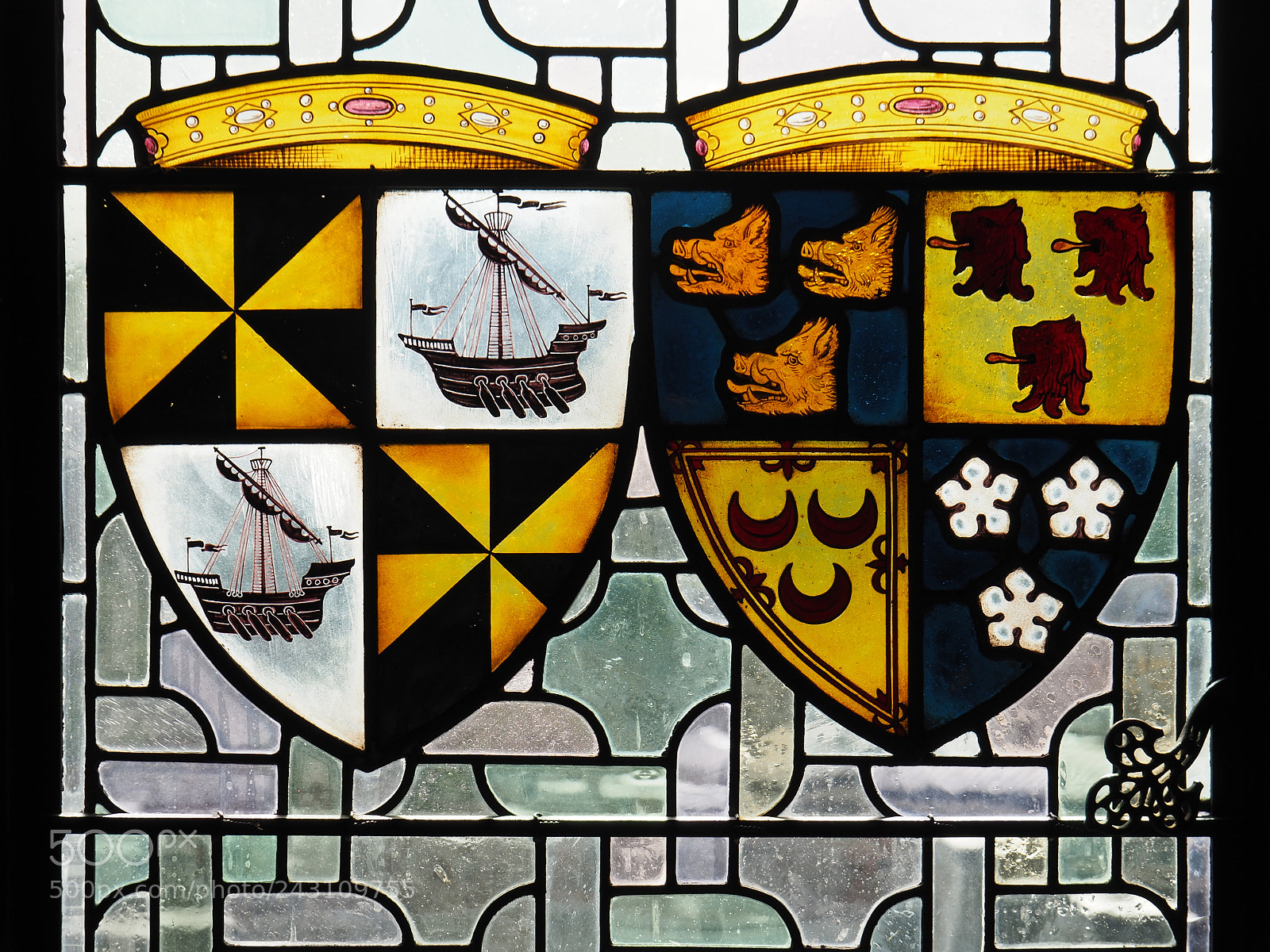 Olympus OM-D E-M5 II sample photo. Heraldry at edinburgh castle photography