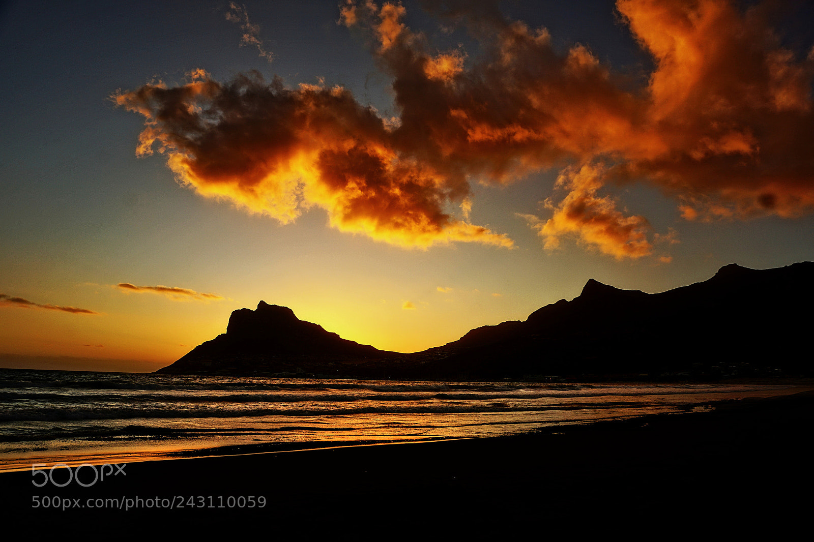 Sony a6000 sample photo. Night at houtbay photography