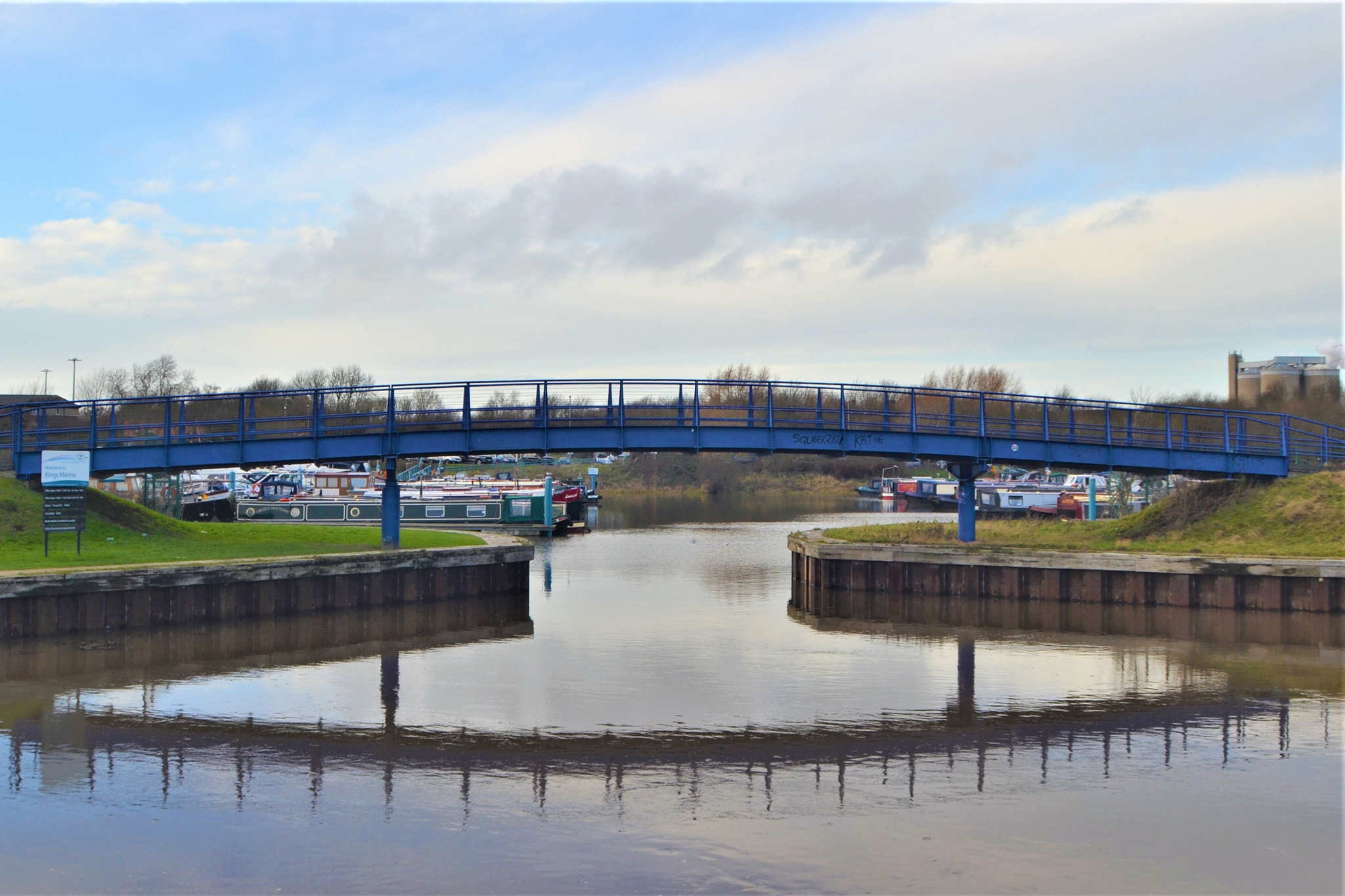 Nikon D3100 sample photo. Footbridge photography