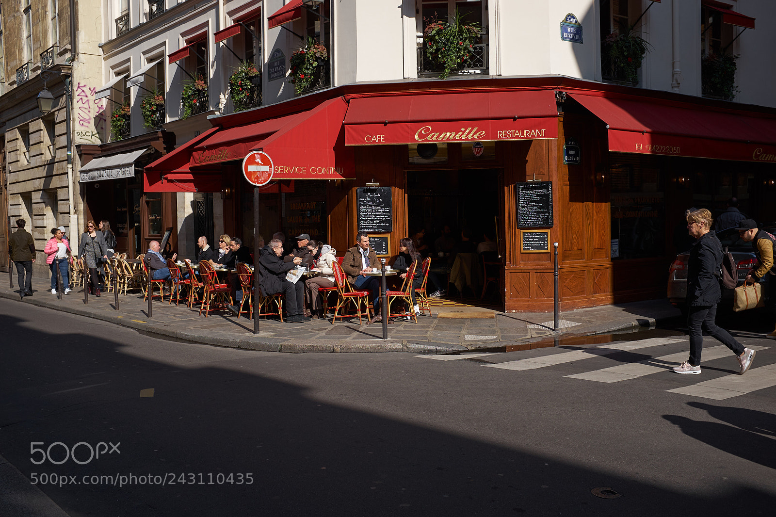 Fujifilm X100T sample photo. Take a break...not fast photography