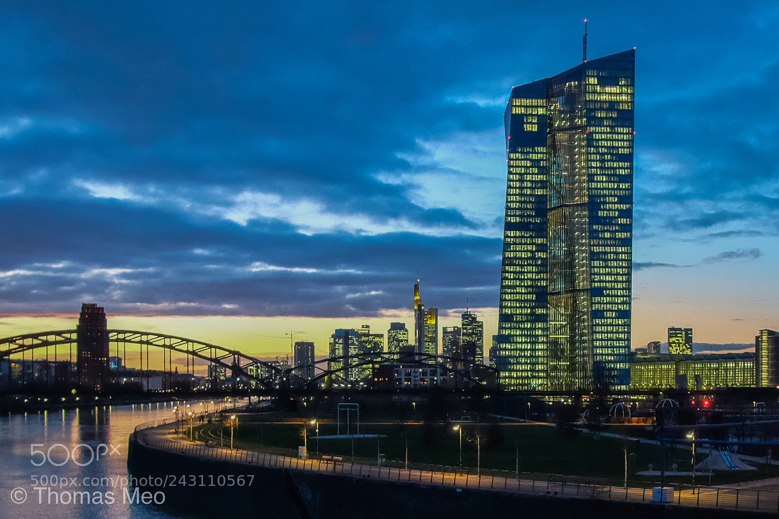 Fujifilm X-T20 sample photo. Frankfurt at sunset photography