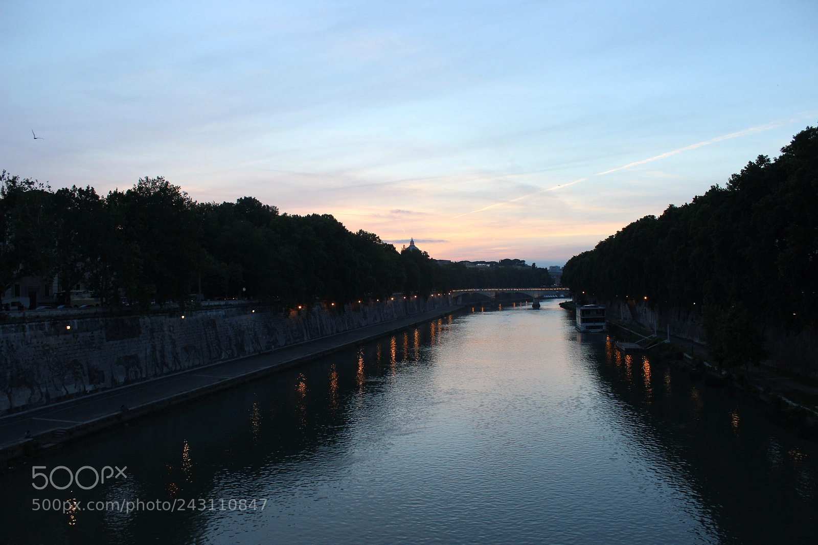 Canon EF-S 18-55mm F3.5-5.6 III sample photo. Sunset in rome photography
