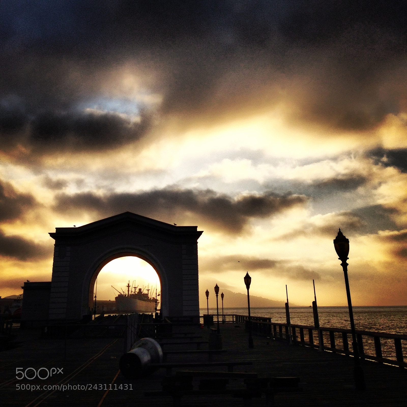 Apple iPhone 5 sample photo. Sunset at pier 39 photography