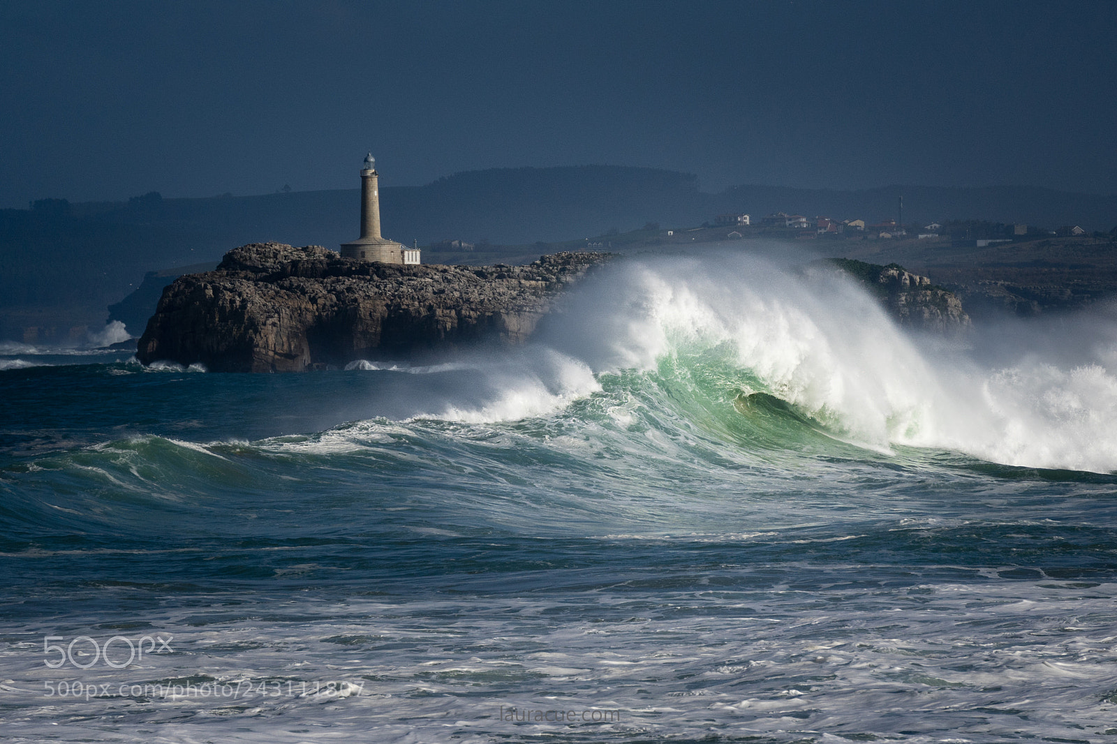 Sony a7 sample photo. Wave photography