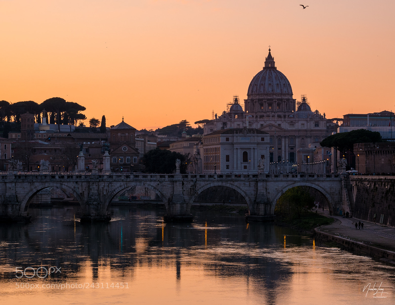 Panasonic Lumix DMC-GX85 (Lumix DMC-GX80 / Lumix DMC-GX7 Mark II) sample photo. Sunset over vatican photography