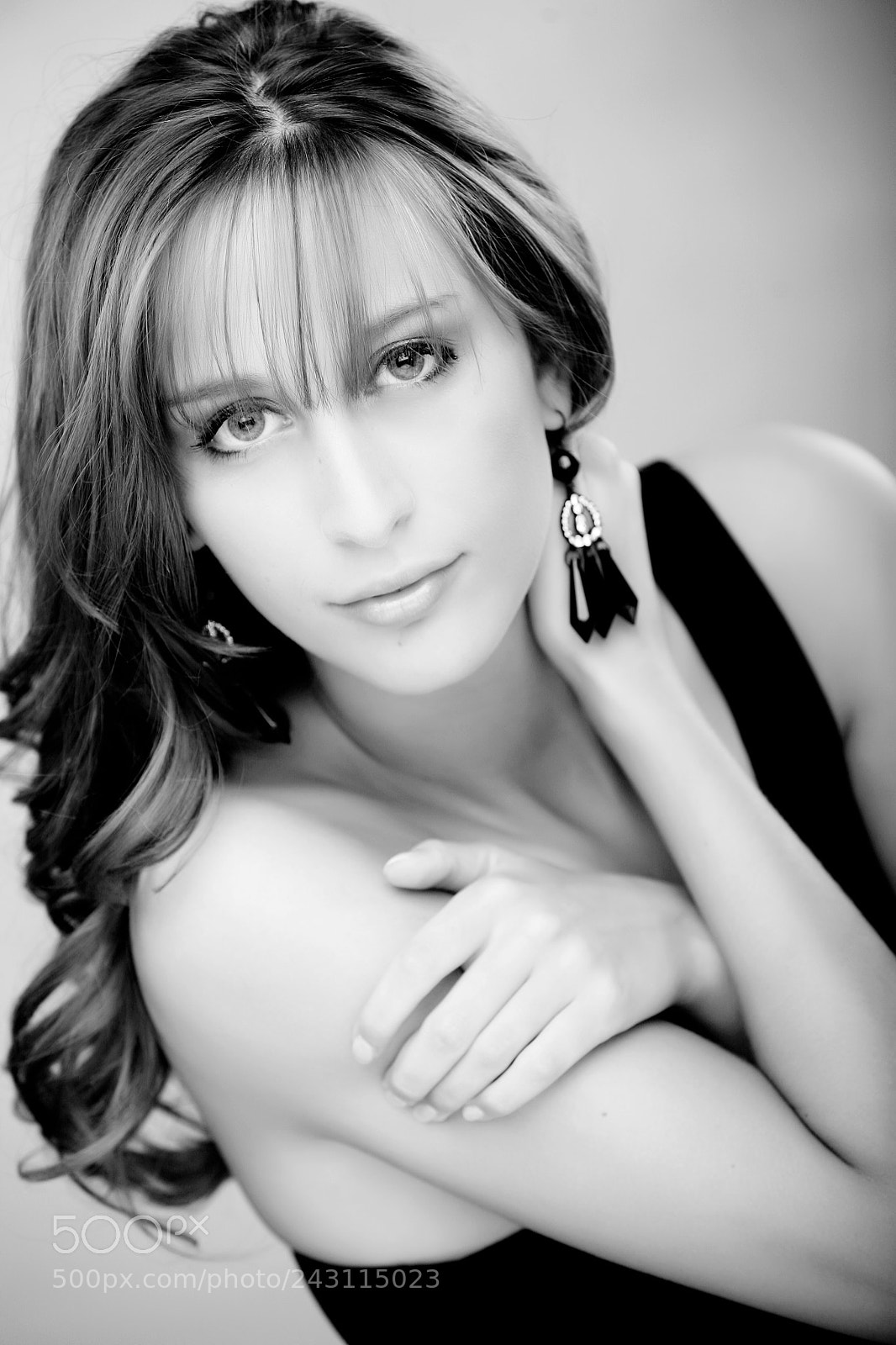 Canon EOS 5D sample photo. Bw senior portrait photography