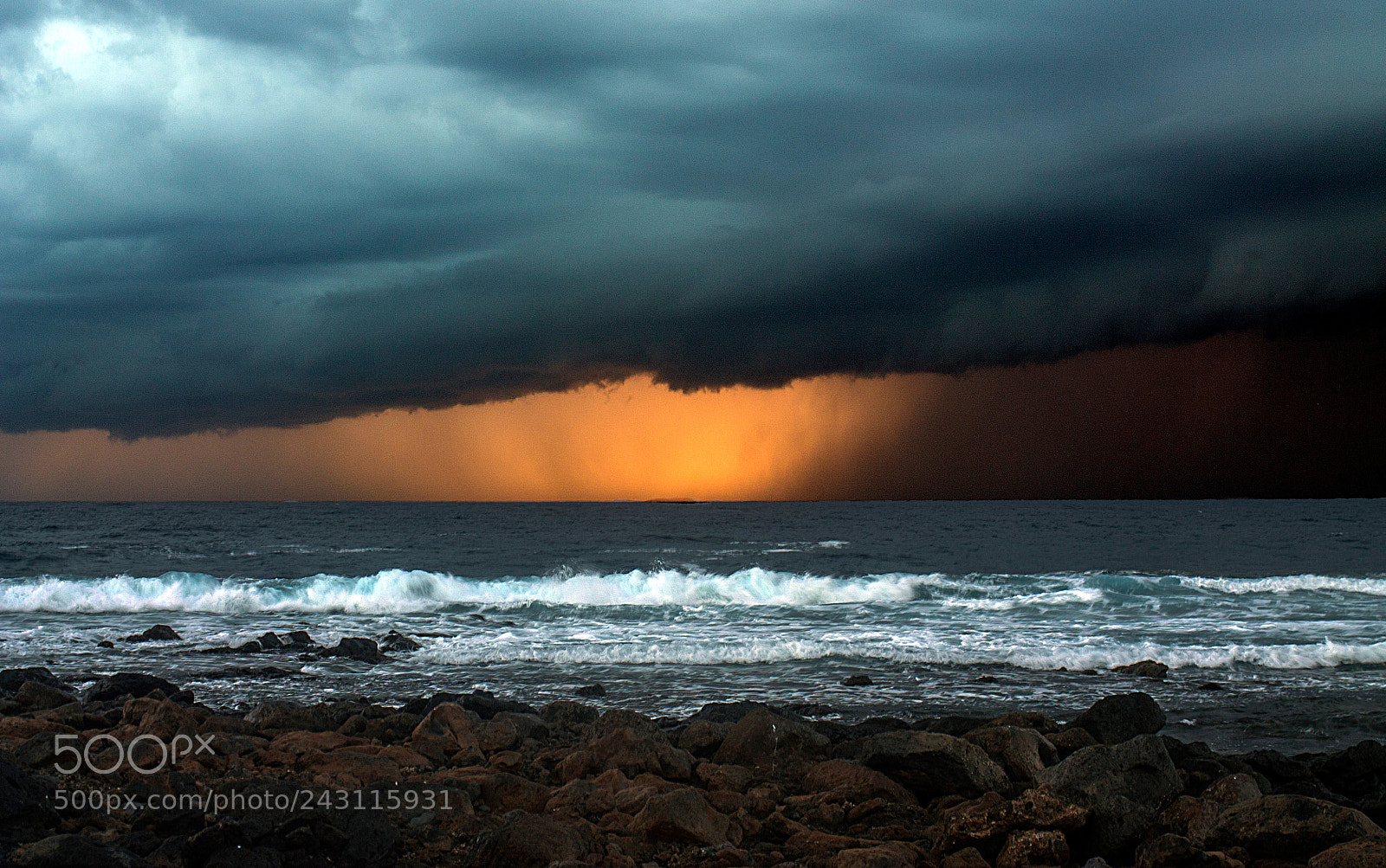 Canon EOS 1100D (EOS Rebel T3 / EOS Kiss X50) sample photo. 'the imminent storm' photography