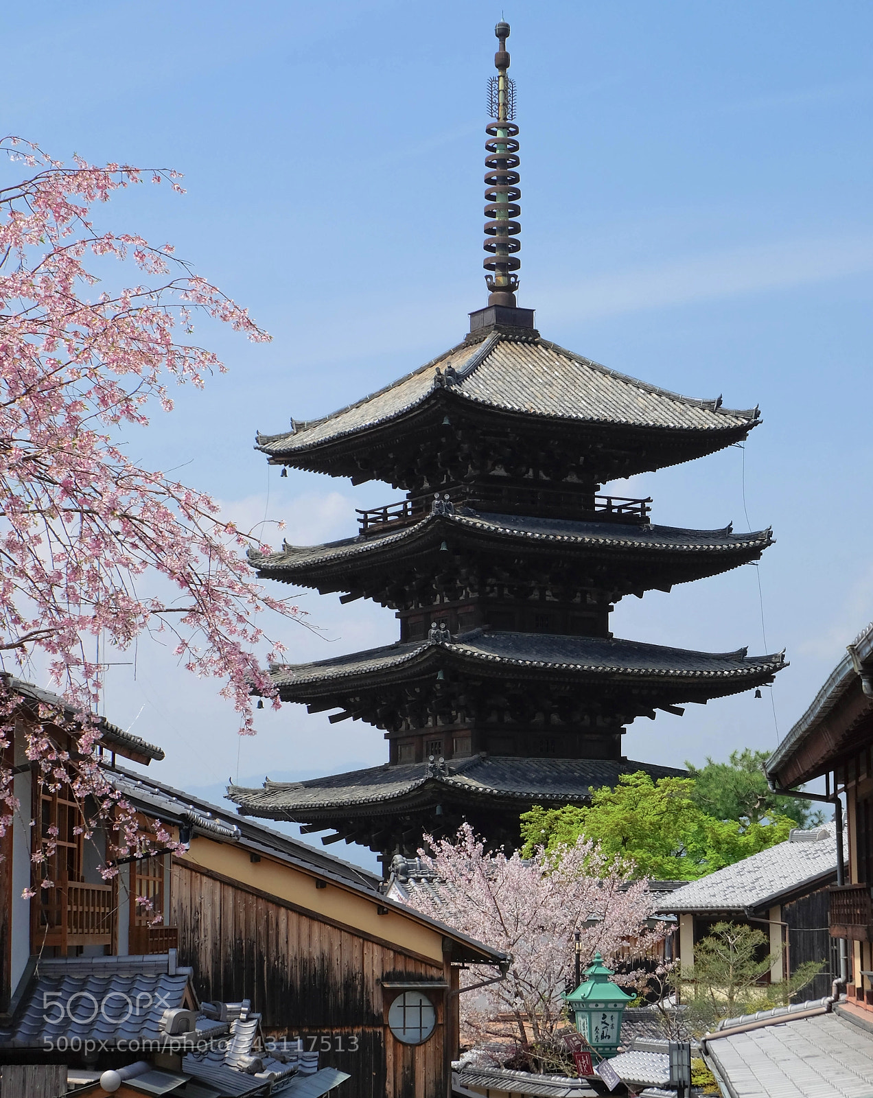 Fujifilm X-T10 sample photo. Yasaka pagoda photography