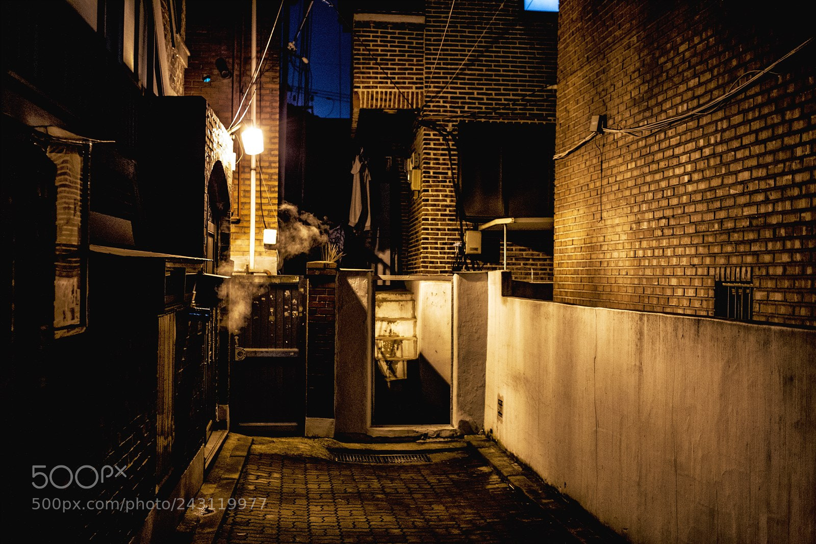 Canon EOS-1D Mark IV sample photo. 골목 한켠 photography
