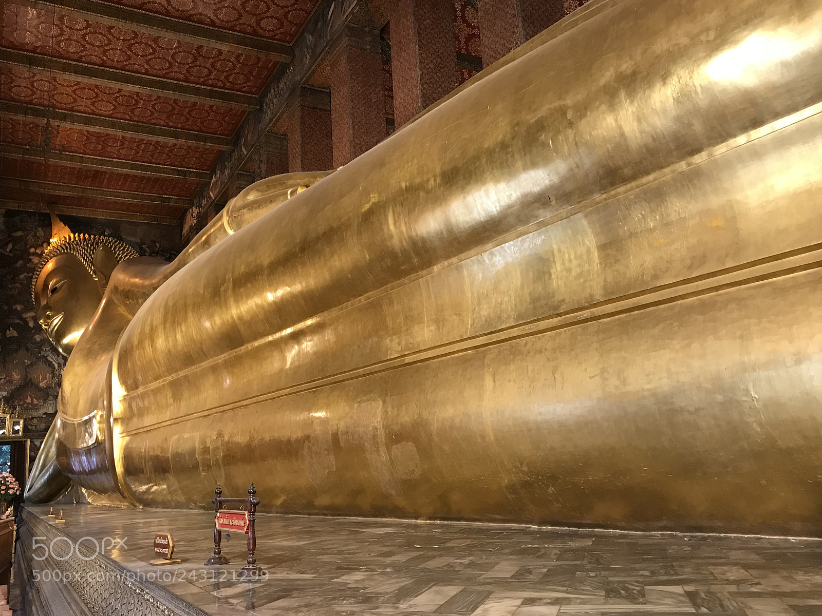 Apple iPhone 7 sample photo. Reclining buddha of wat photography
