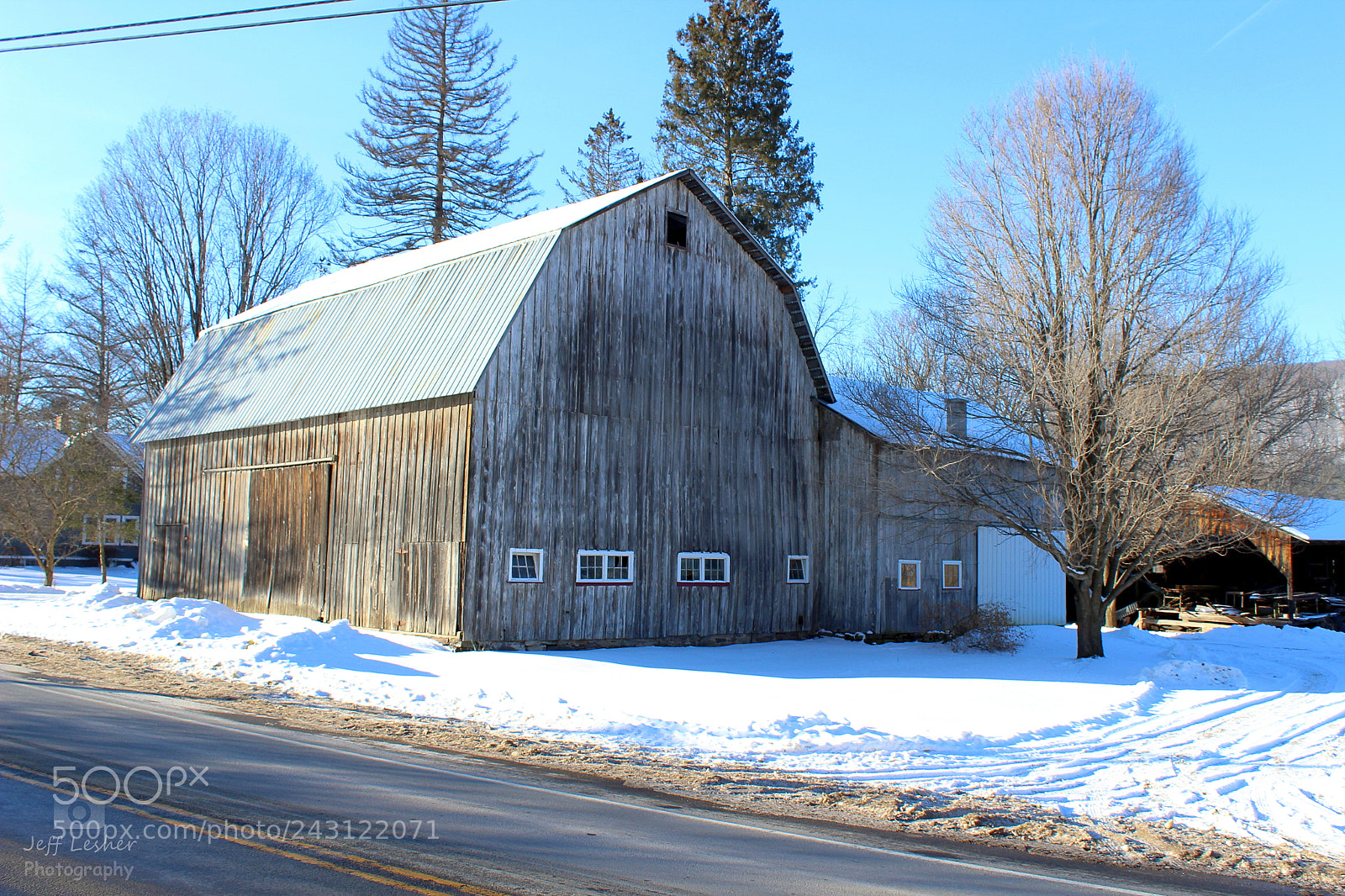 Canon EOS 1300D (EOS Rebel T6 / EOS Kiss X80) sample photo. Winter farm photography