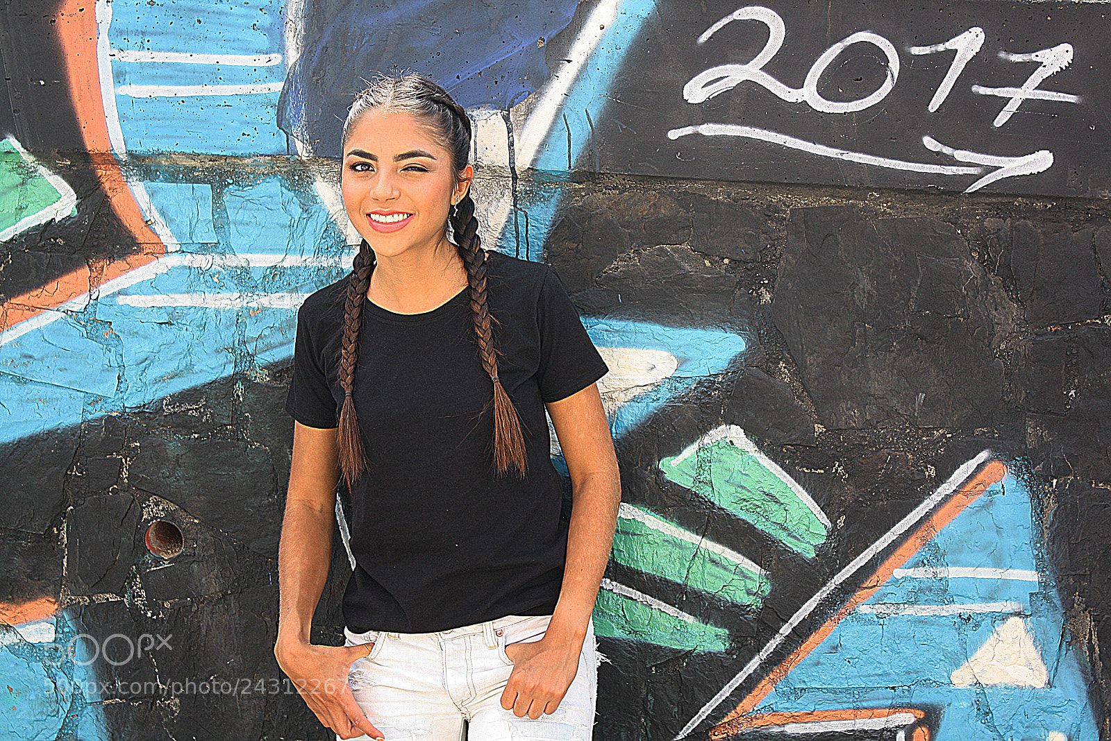 Canon EOS 1000D (EOS Digital Rebel XS / EOS Kiss F) sample photo. Lady in black photography