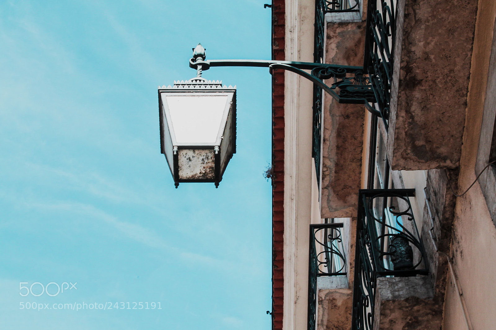 Canon EOS 1100D (EOS Rebel T3 / EOS Kiss X50) sample photo. Street light* photography