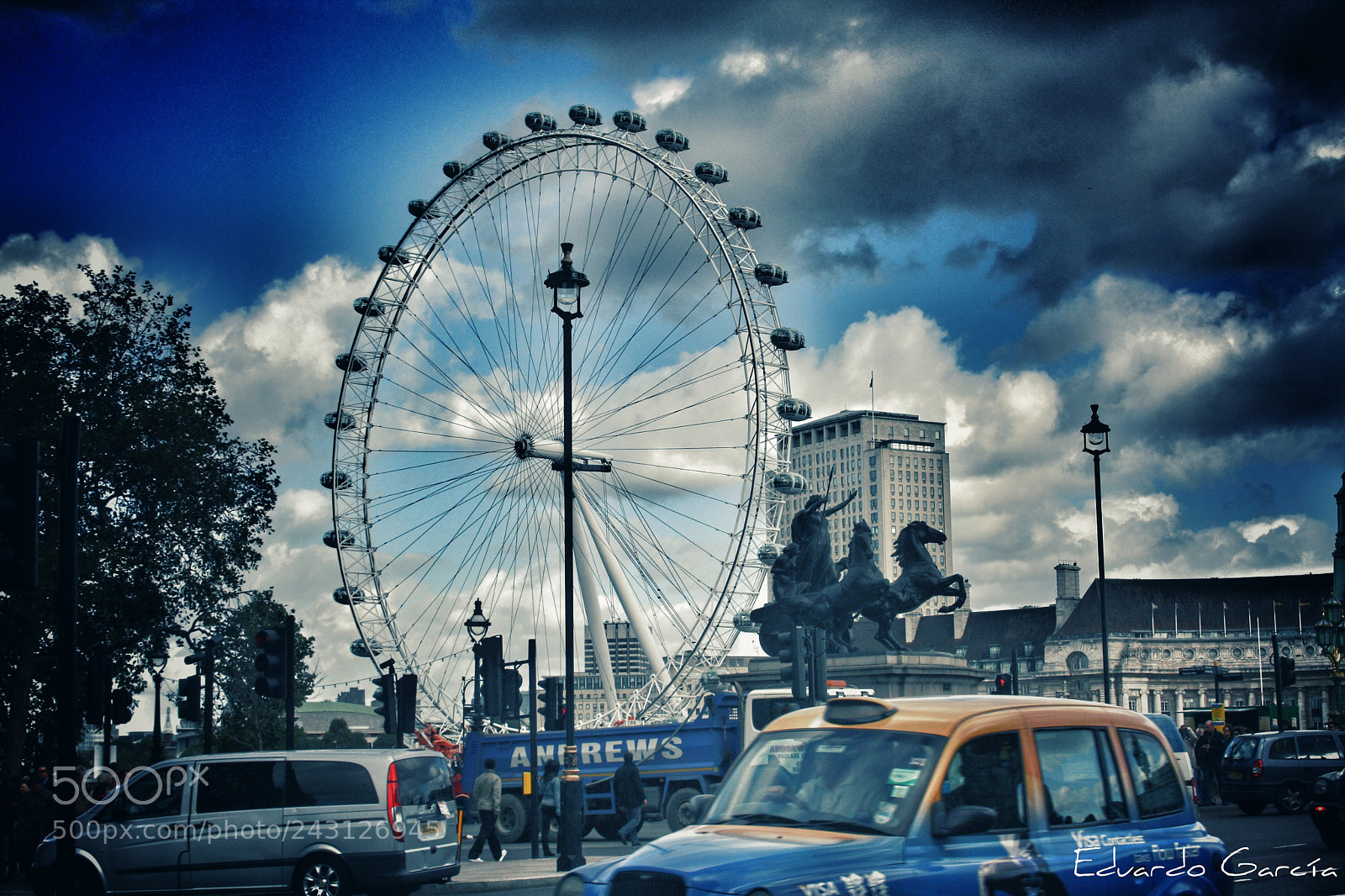 Canon EOS 1000D (EOS Digital Rebel XS / EOS Kiss F) sample photo. London eye photography