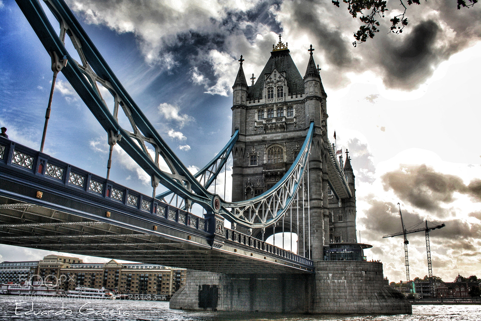 Canon EOS 1000D (EOS Digital Rebel XS / EOS Kiss F) sample photo. Puente de londres photography