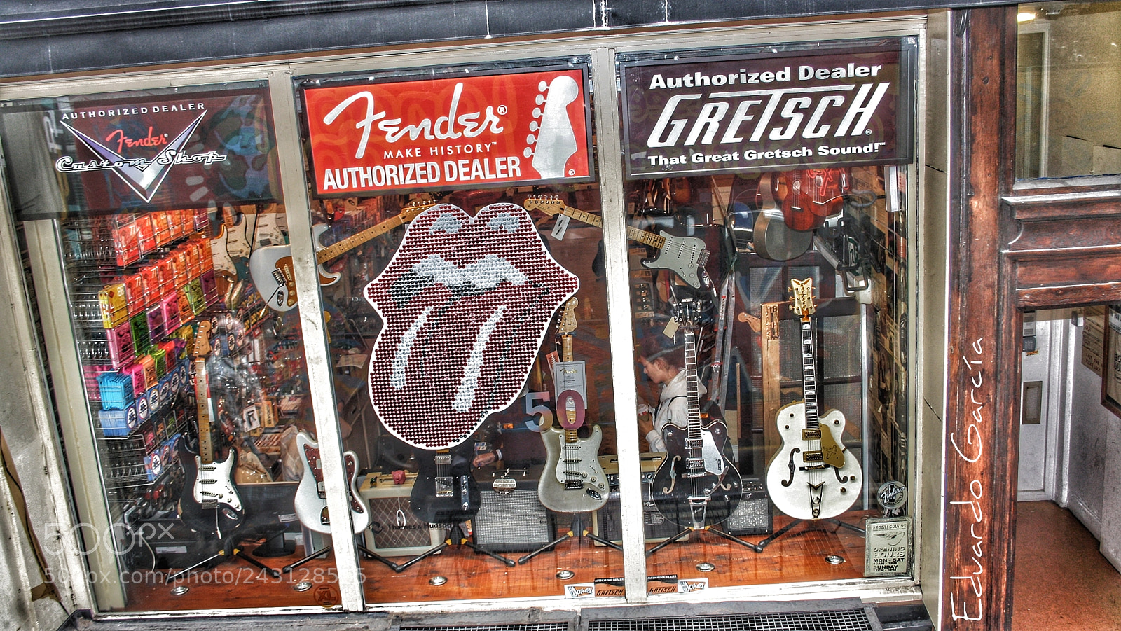 Canon EOS 1000D (EOS Digital Rebel XS / EOS Kiss F) sample photo. Guitar shop photography
