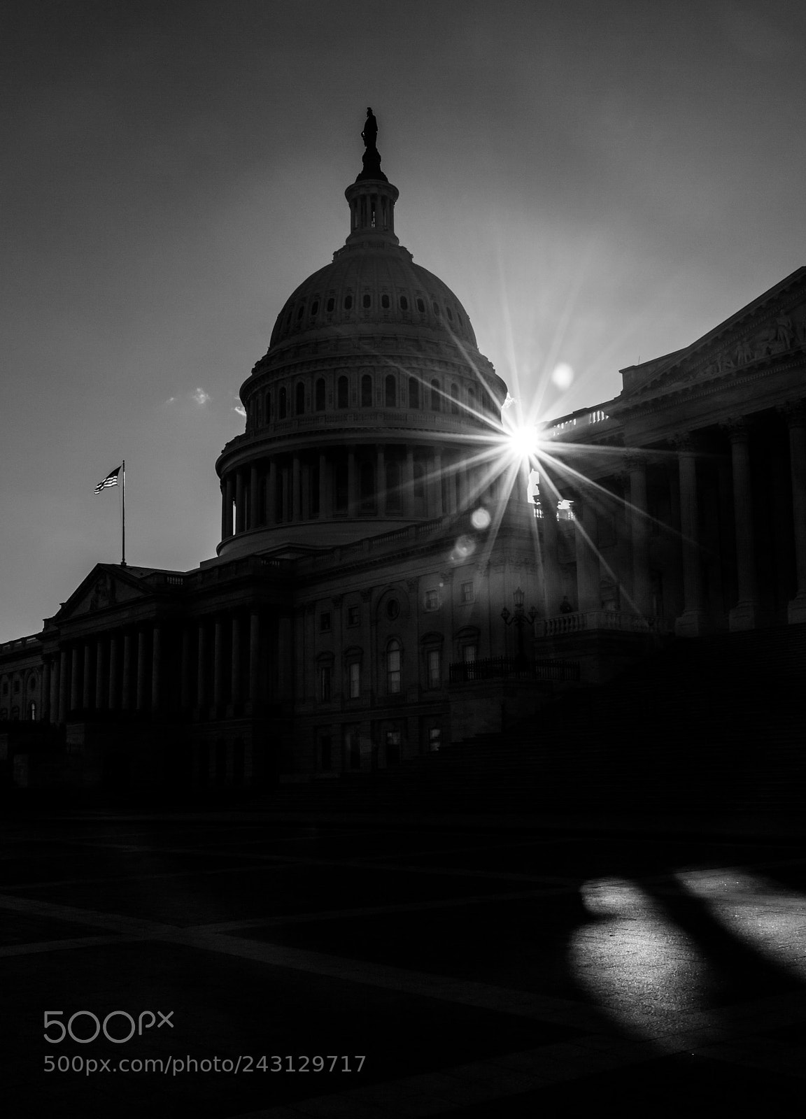 Canon EOS 550D (EOS Rebel T2i / EOS Kiss X4) sample photo. Capitol sunflare photography