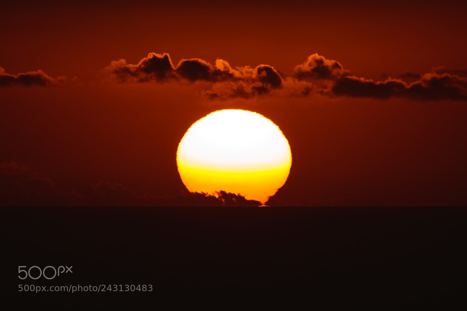 Canon EOS 750D (EOS Rebel T6i / EOS Kiss X8i) sample photo. Massive sun on the photography