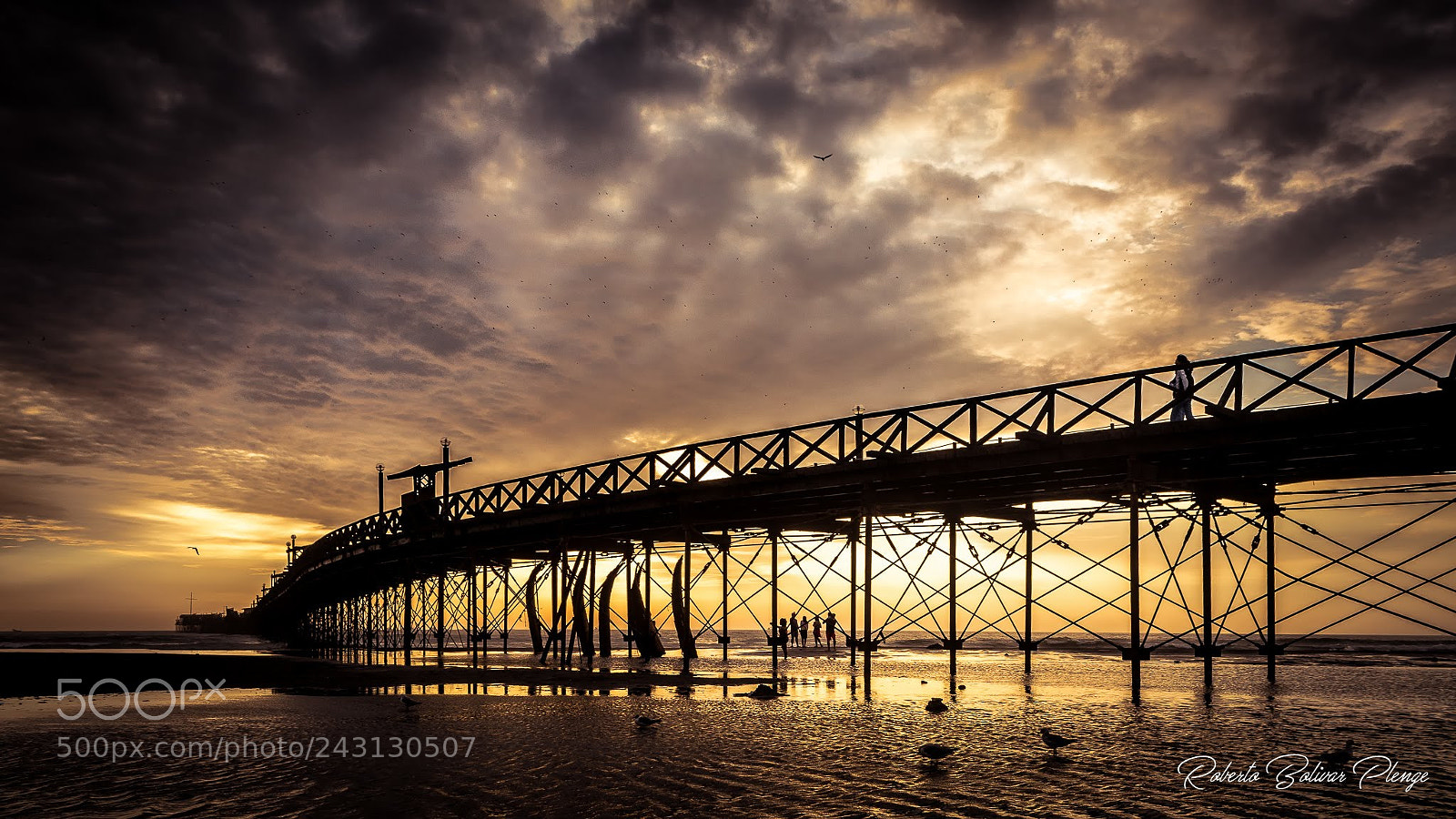 Canon EOS 77D (EOS 9000D / EOS 770D) sample photo. Pier photography