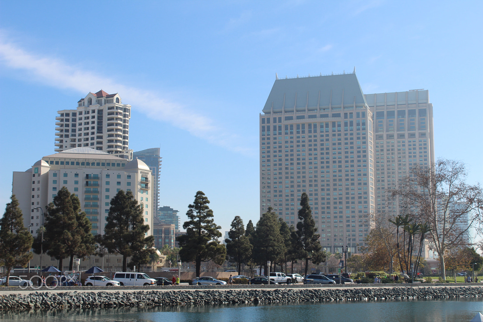Canon EOS 1300D (EOS Rebel T6 / EOS Kiss X80) sample photo. Downtown photography