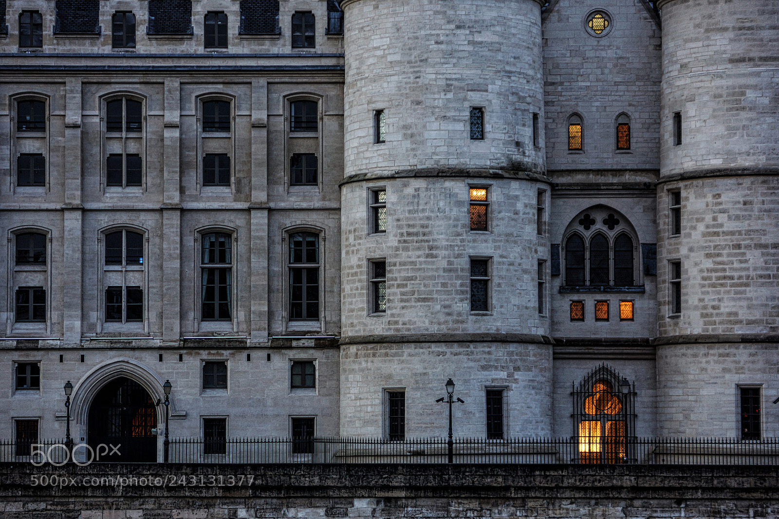 Sony SLT-A65 (SLT-A65V) sample photo. Conciergerie photography